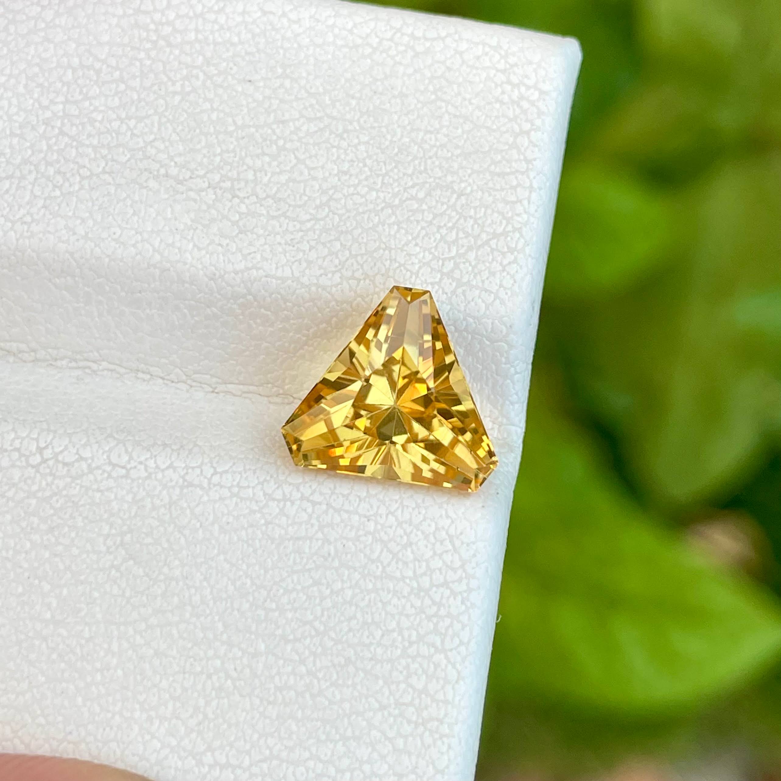 2.90 Carats Trillion Cut Citrine Stone