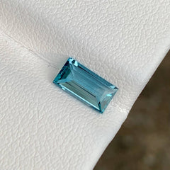 0.84ct Intense Blue Aquamarine Baguette Cut