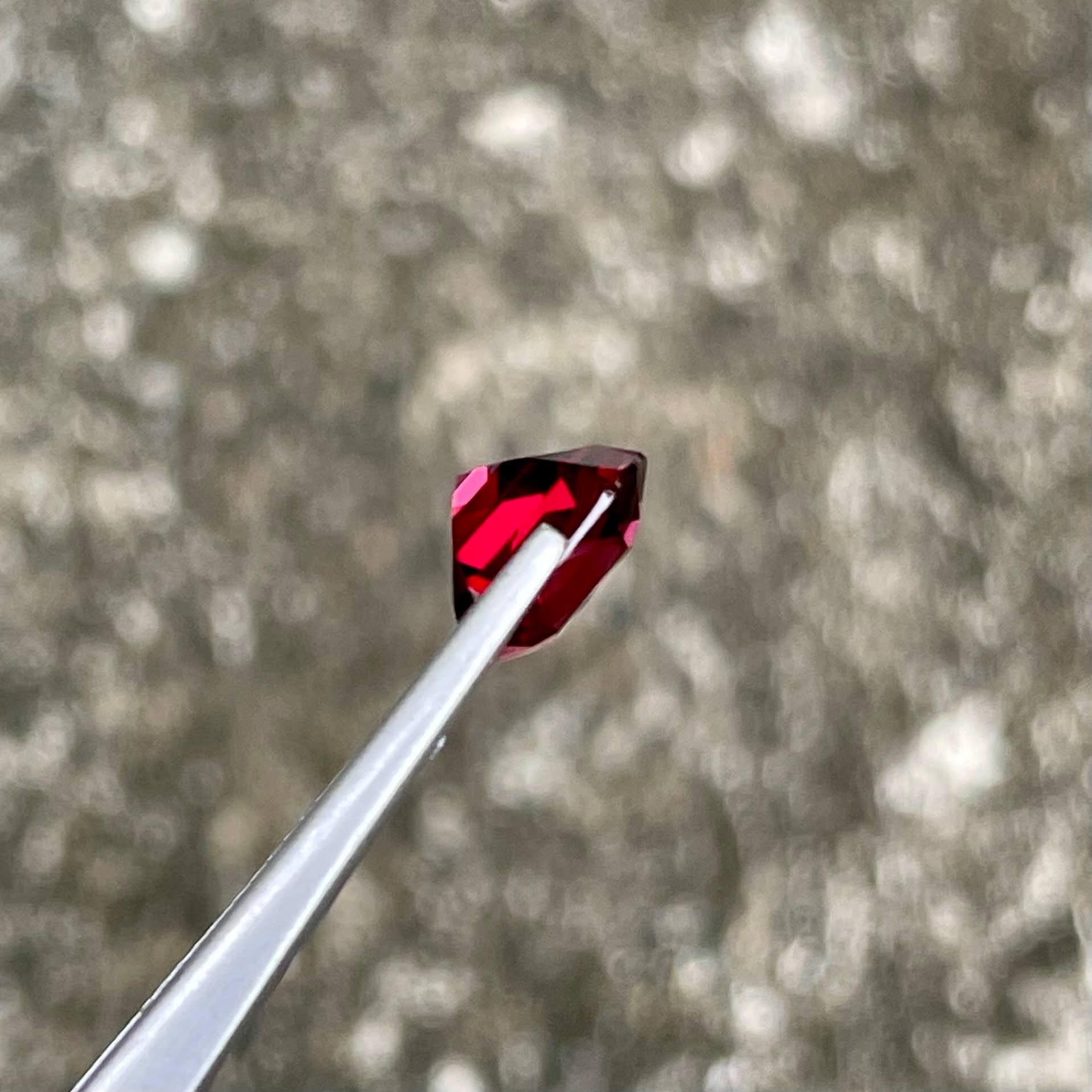 4.90 Carats Red Garnet Stone