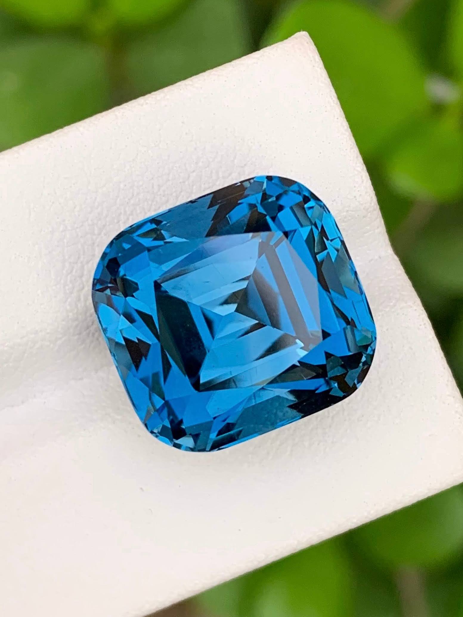28-60-carats-london-blue-topaz-cushion-faceted-cut-natural-brazilian-gemstone