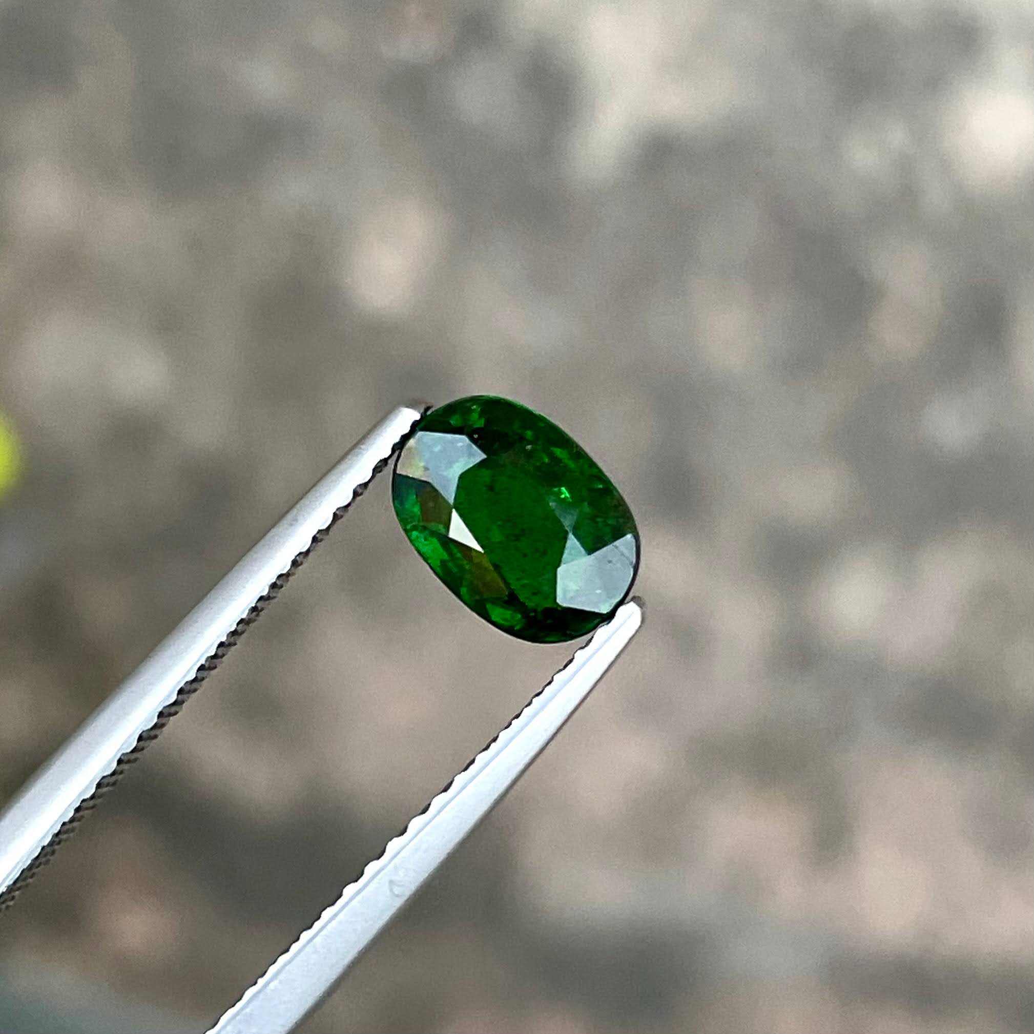 1.30 Carats Green Tsavorite Garnet