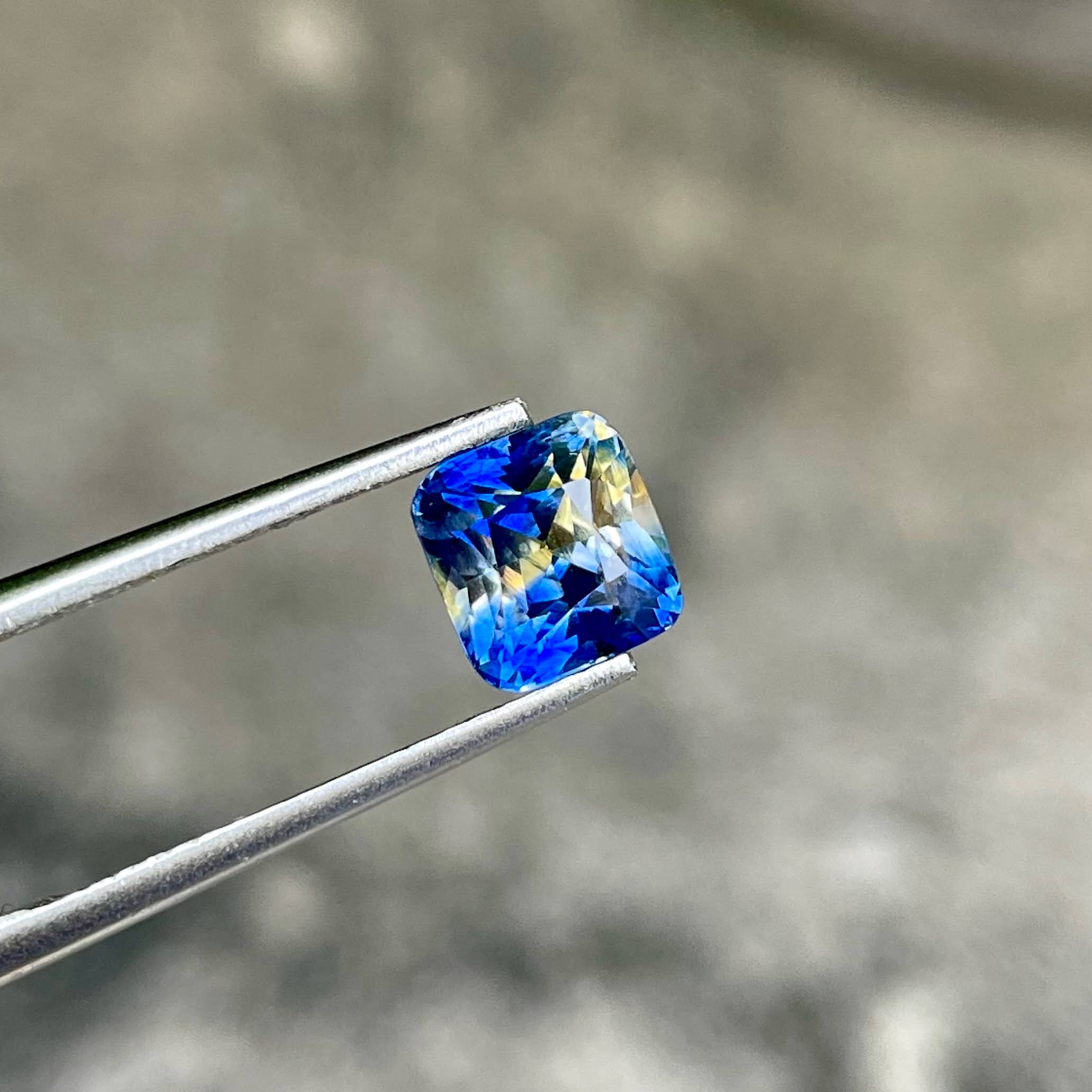 2.16 Carats Blue Parti Sapphire Stone