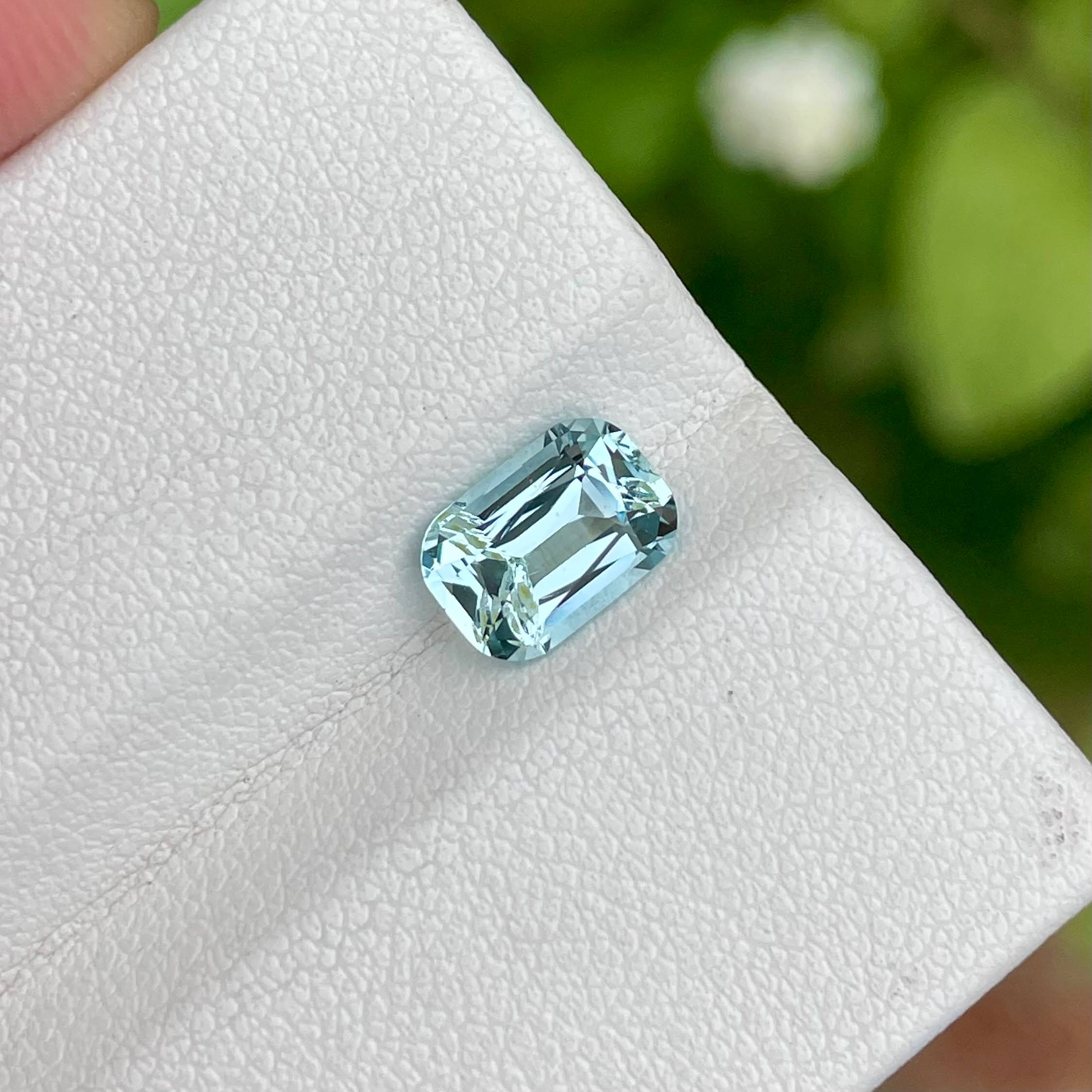 1.40 Carats Light Blue Aquamarine Stone