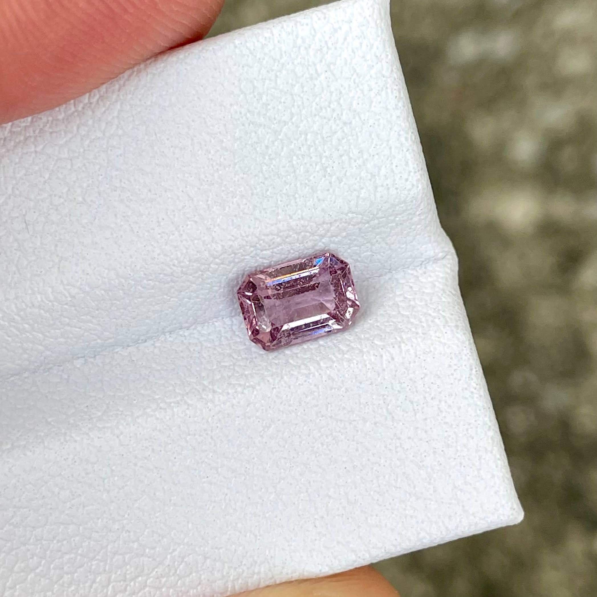 1.05 Carats Pink Spinel Emerald Stone