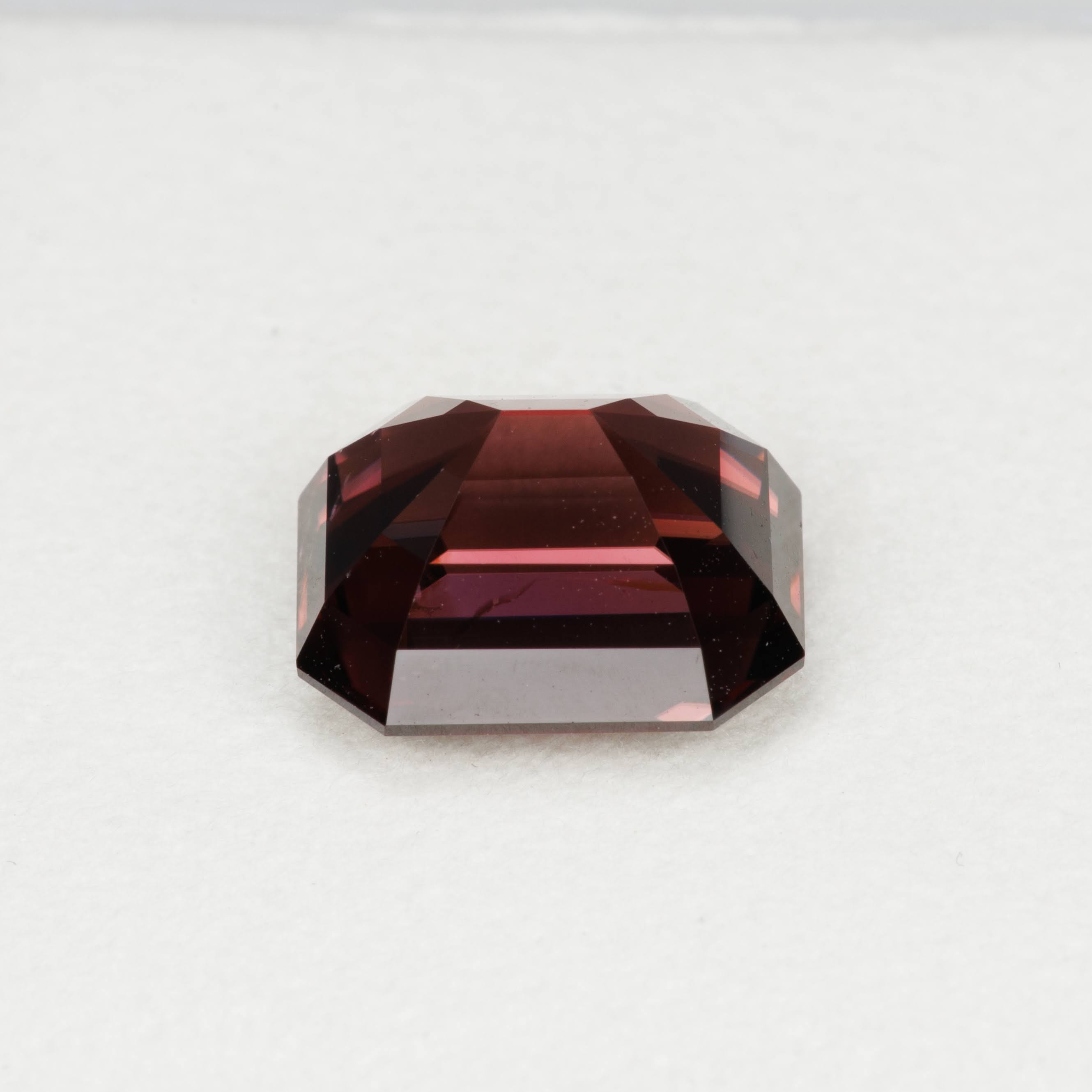 6.32 Carats Oval Red Zircon Stone