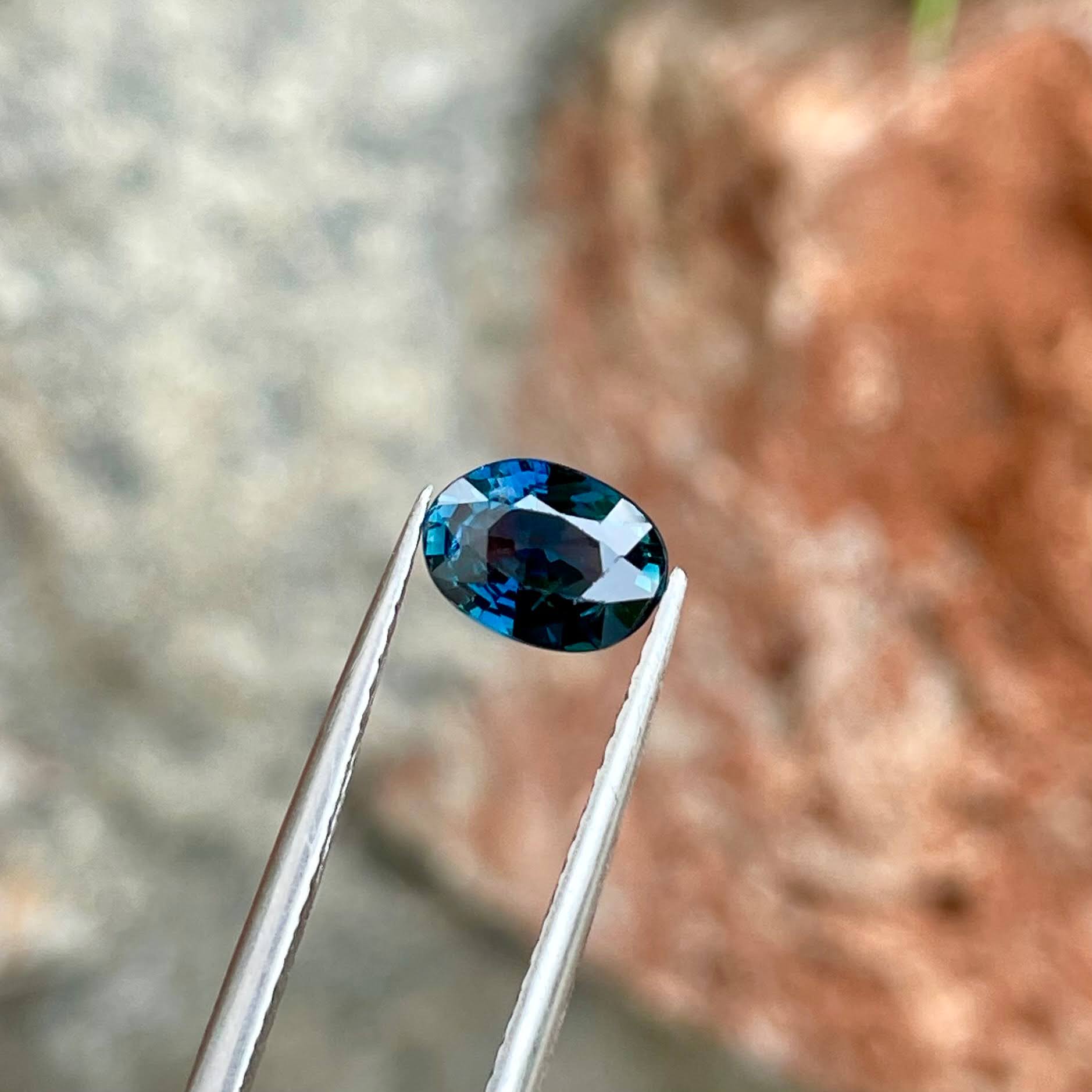 1.00 Carats Blue Sapphire Oval Cut