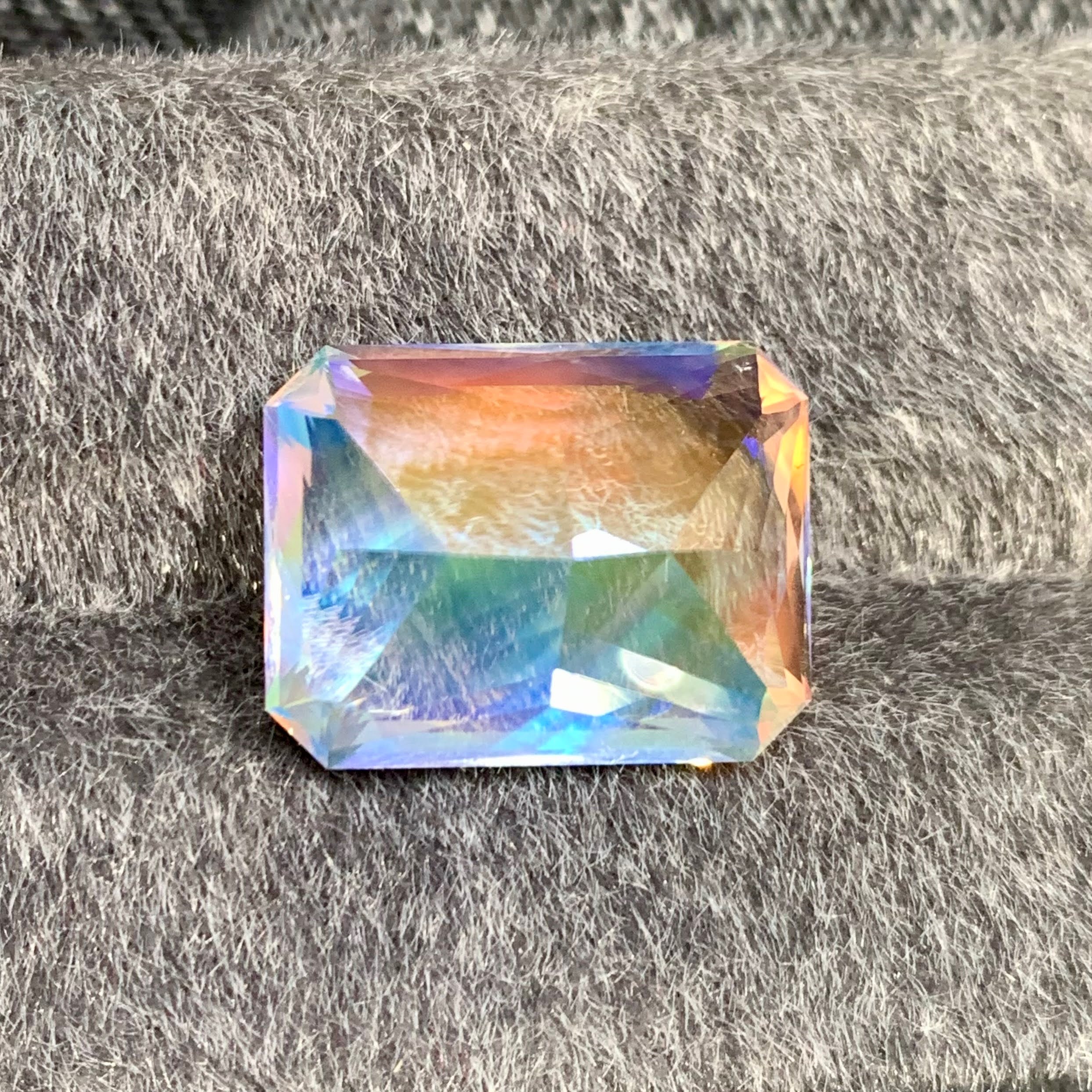 15-04ct-rainbow-moonstone-vvs-octagon-radiant-cut