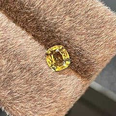 0.87 carats Color Change Alexandrite