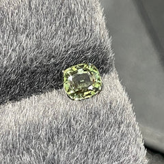0.87 carats Color Change Alexandrite