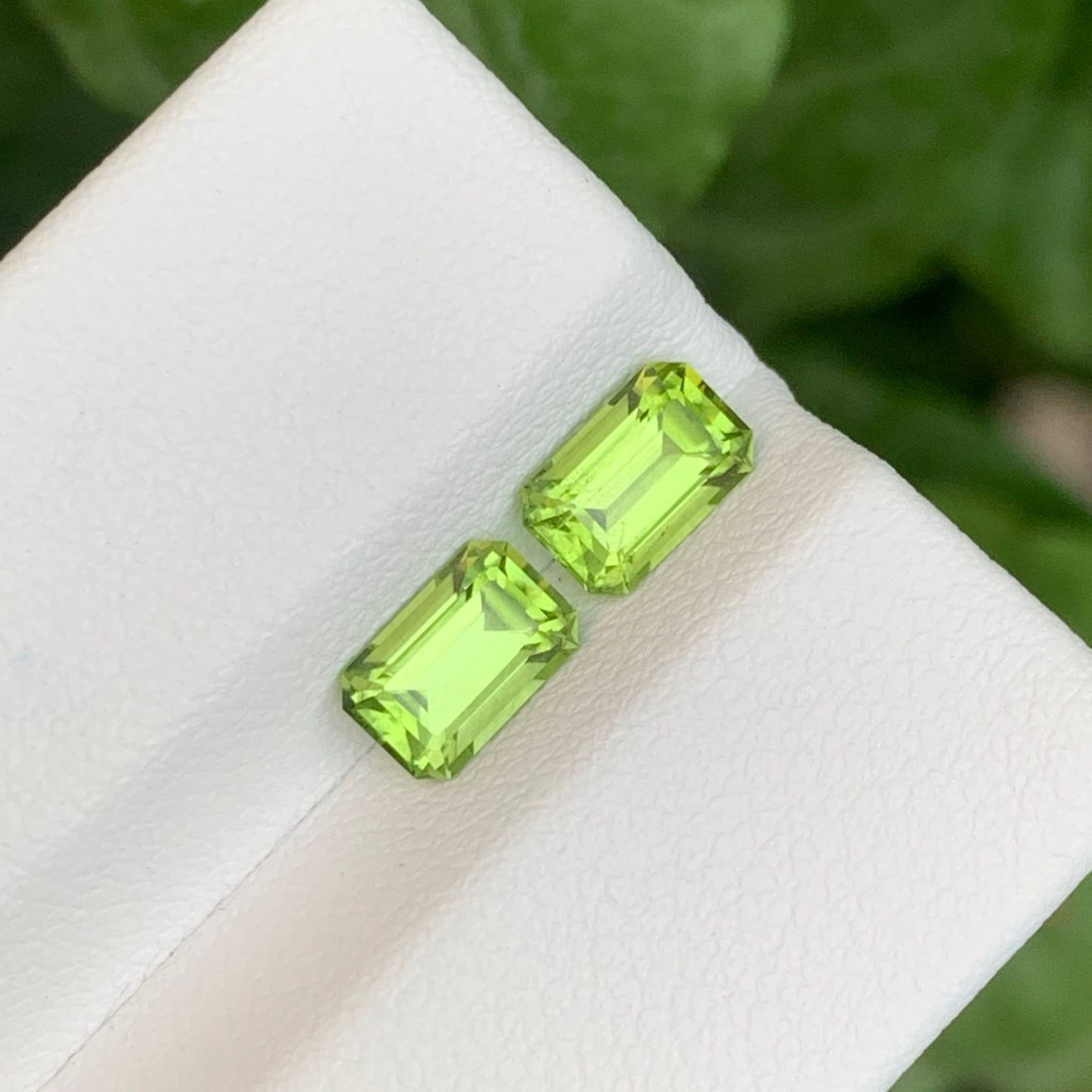 1.95 Carats Green Peridot Emerald Pair 