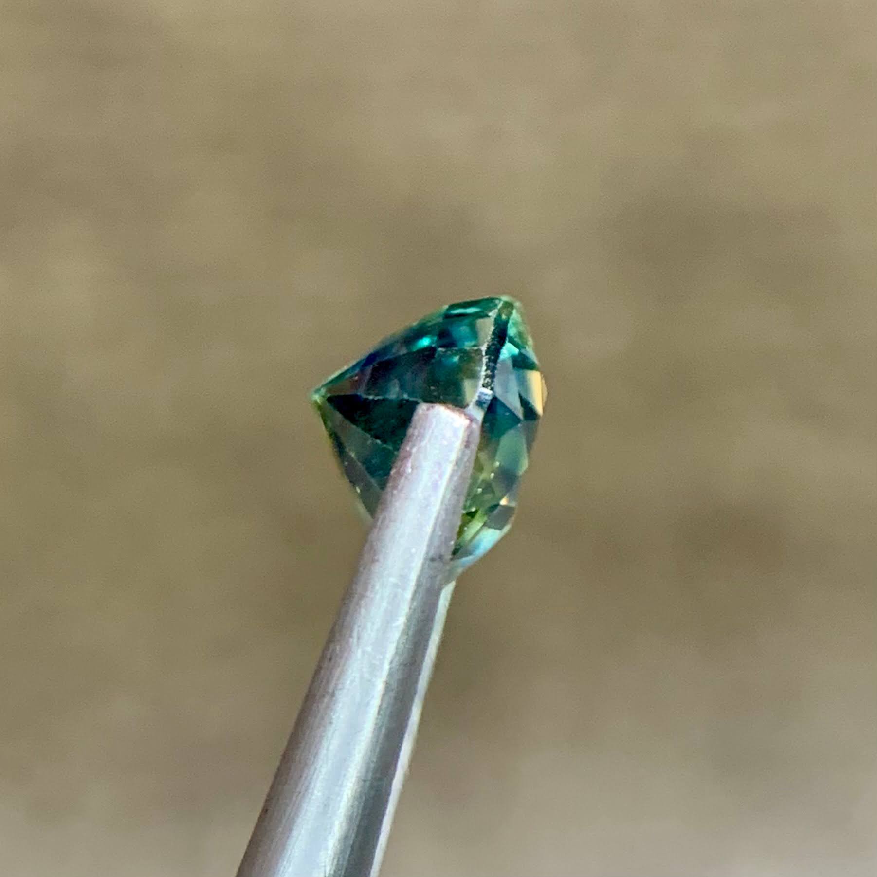 1.57ct Natural Parti Sapphire Oval