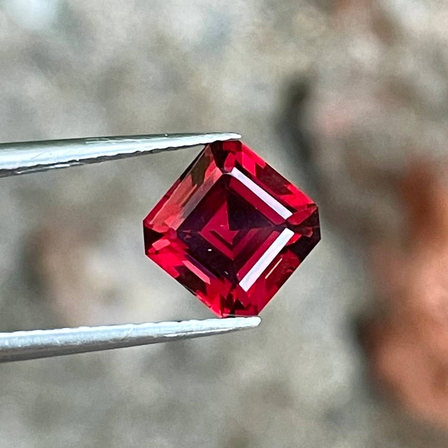 2.60 Carats Bright Red Garnet Stone 