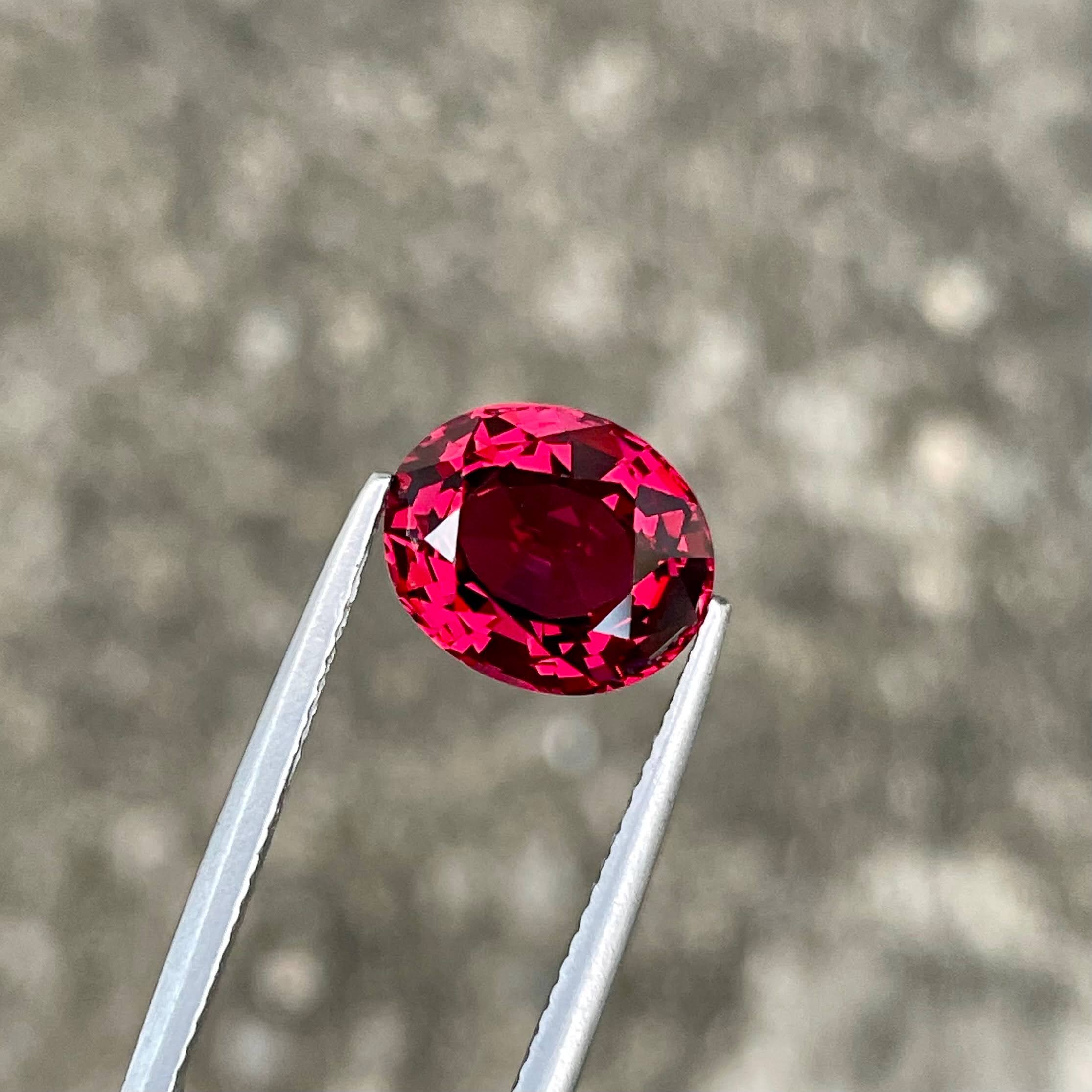 4.53 Carats Bright Red Garnet Stone
