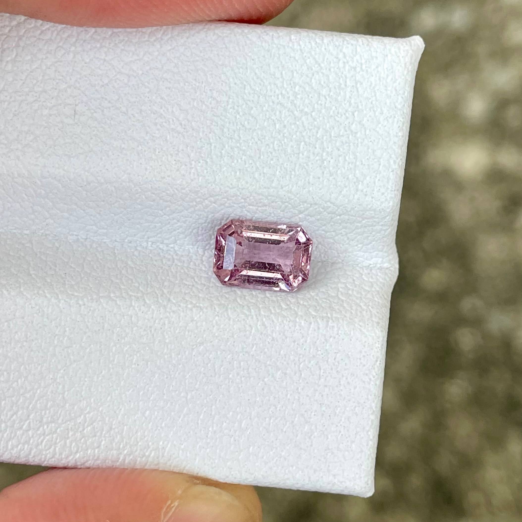 1.05 Carats Pink Spinel Emerald Stone