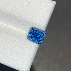 Cobalt blue spinel