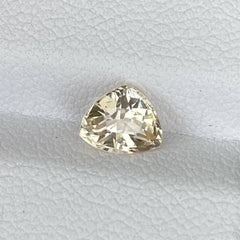 1.00 Carats Yellow Topaz Trillion Cut