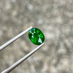 1.47 Carats Green Tsavorite Oval Garnet 