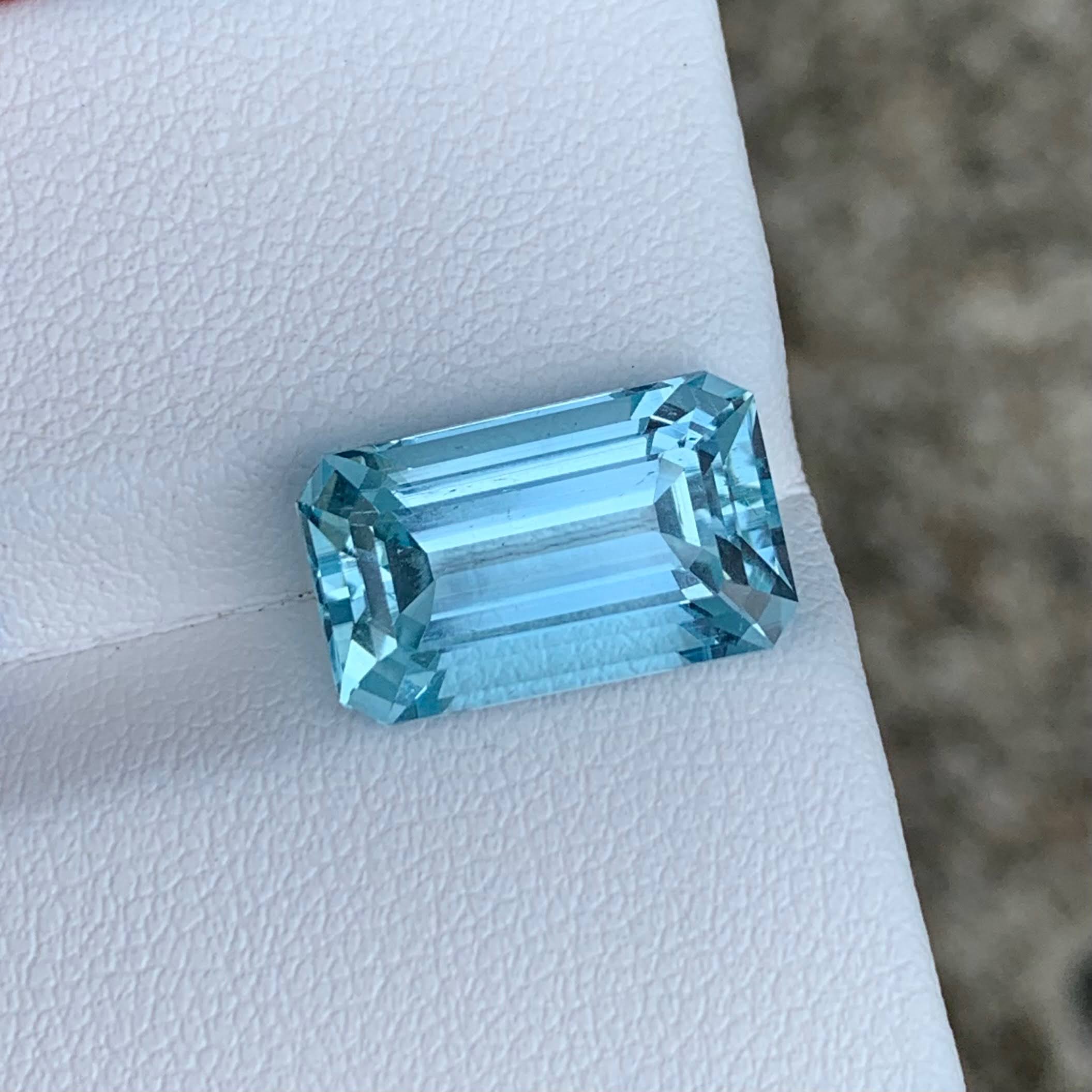6.65ct Ocean Blue Aquamarine Emerald Cut