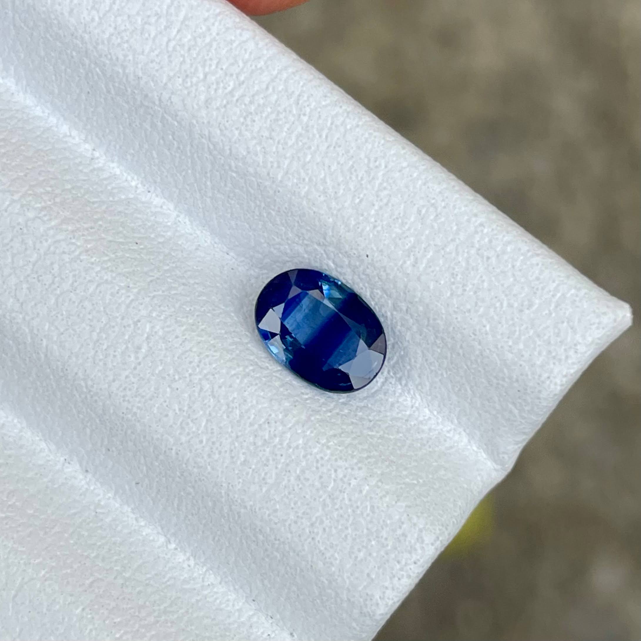 0.91 Carats Natural Blue Sapphire Gem