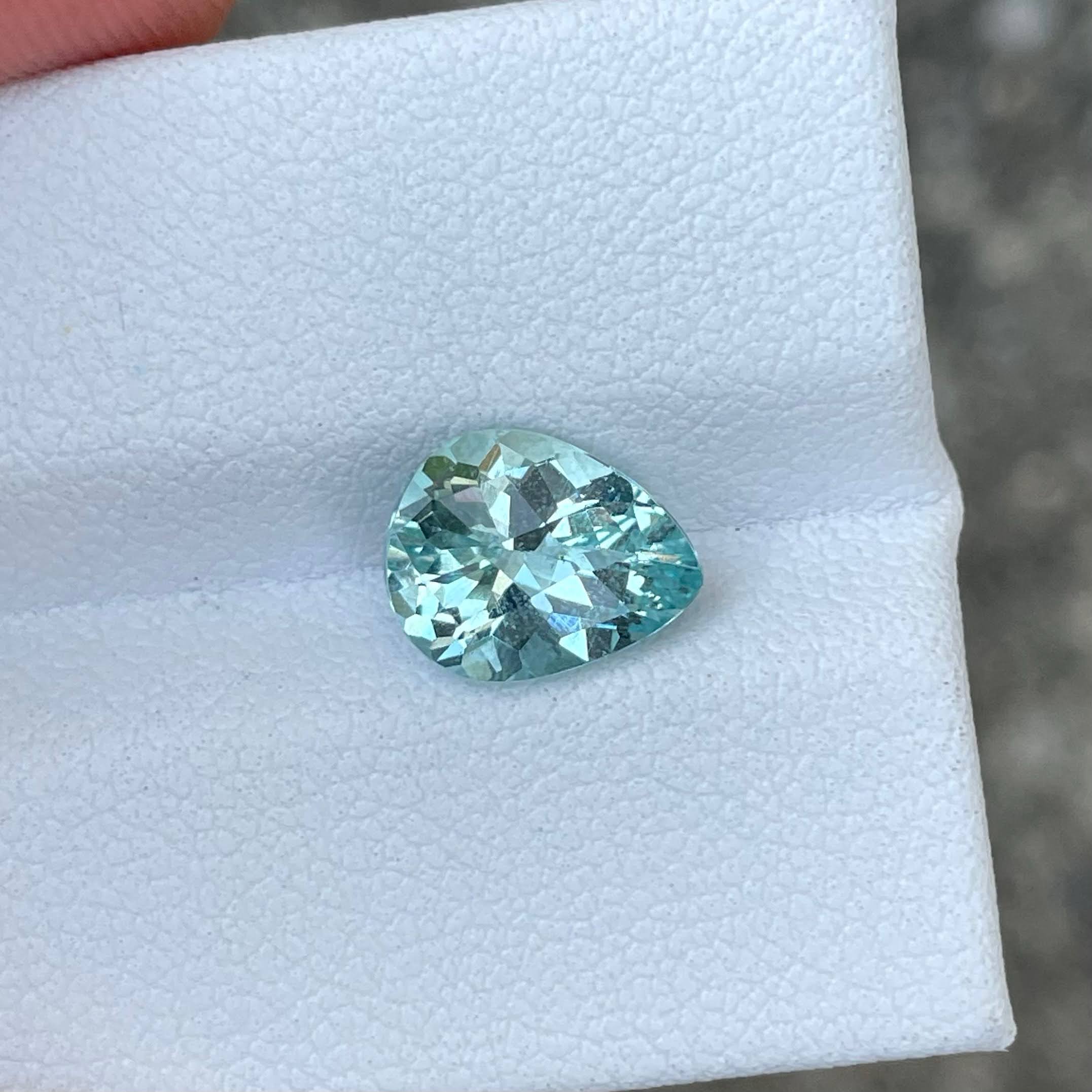 1.75 Carats Pear Cut Aquamarine Gem