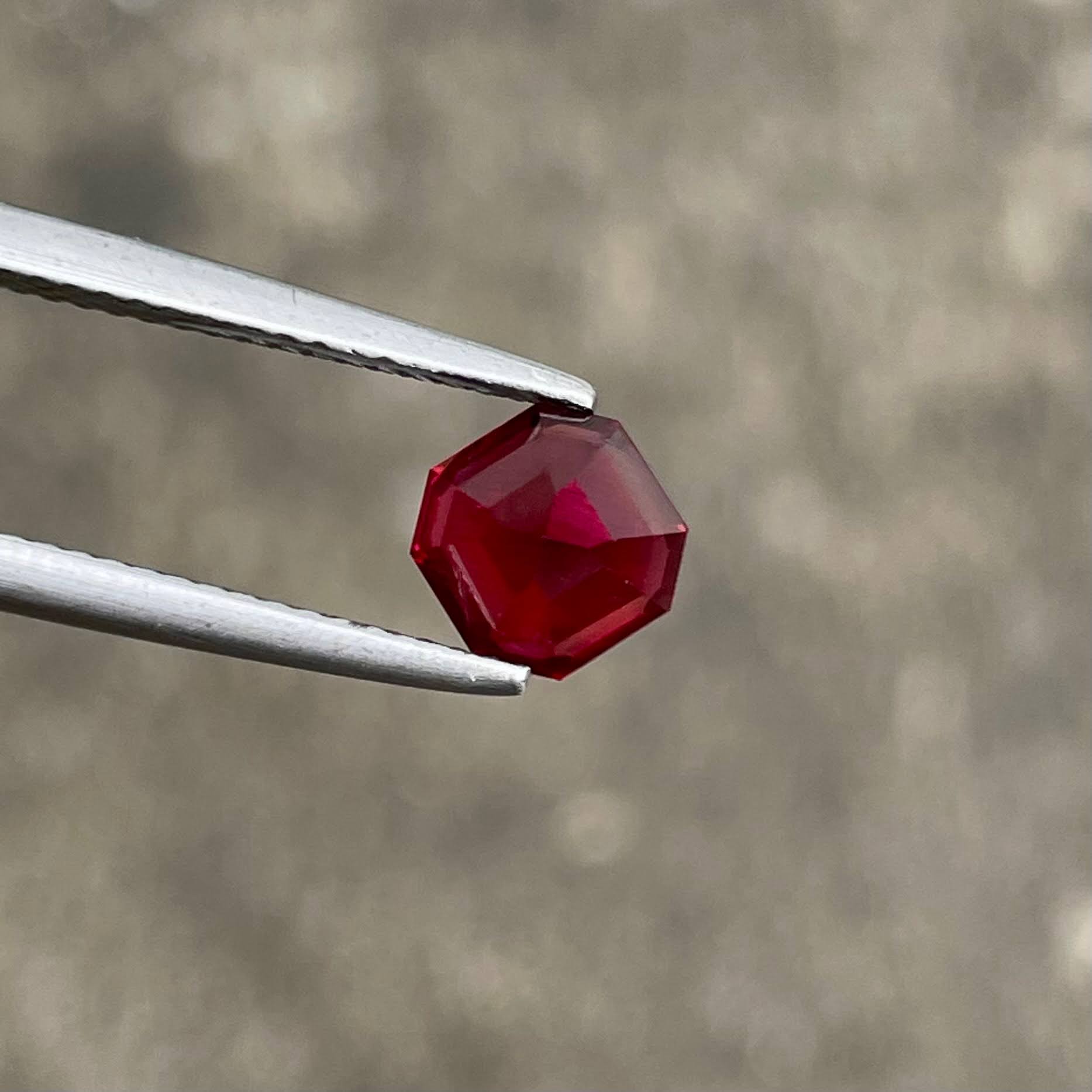 1.68 Carats Vibrant Red Garnet Stone