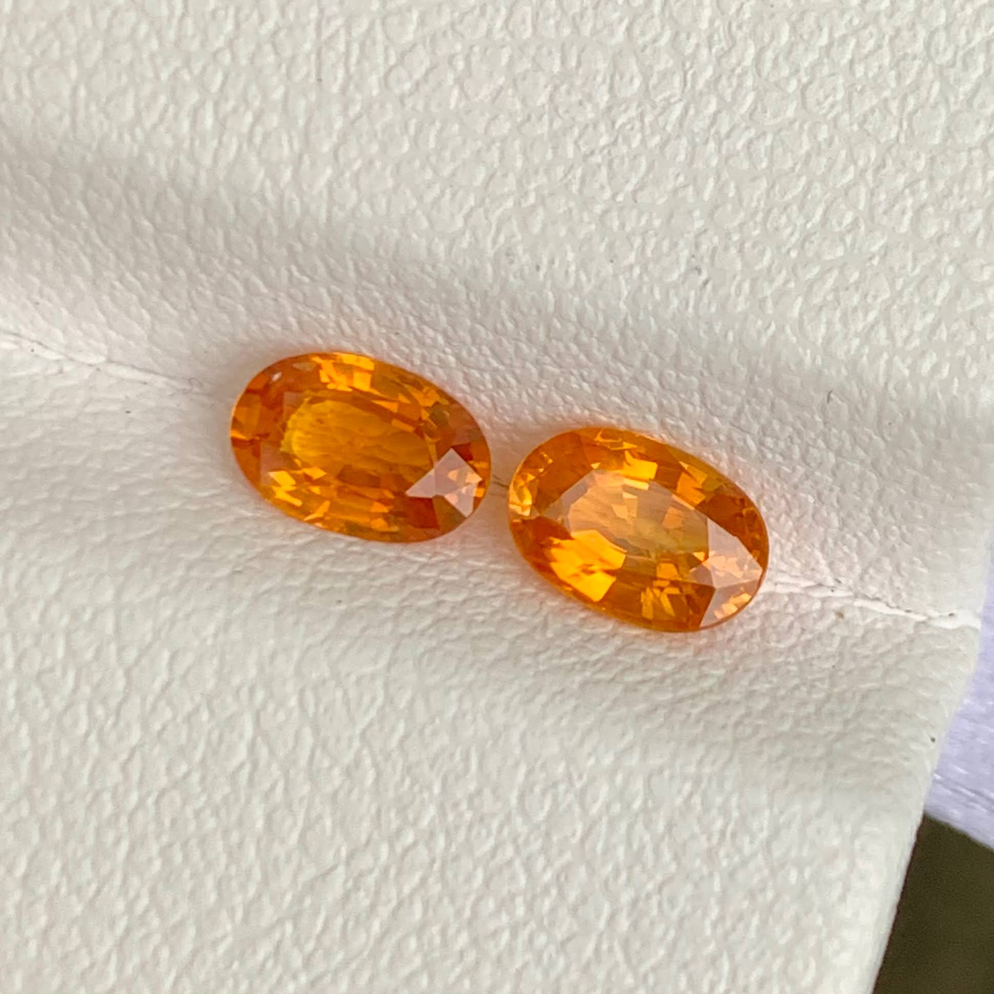 orange-sapphire-pair-1-32-carats-oval-sri-lanka
