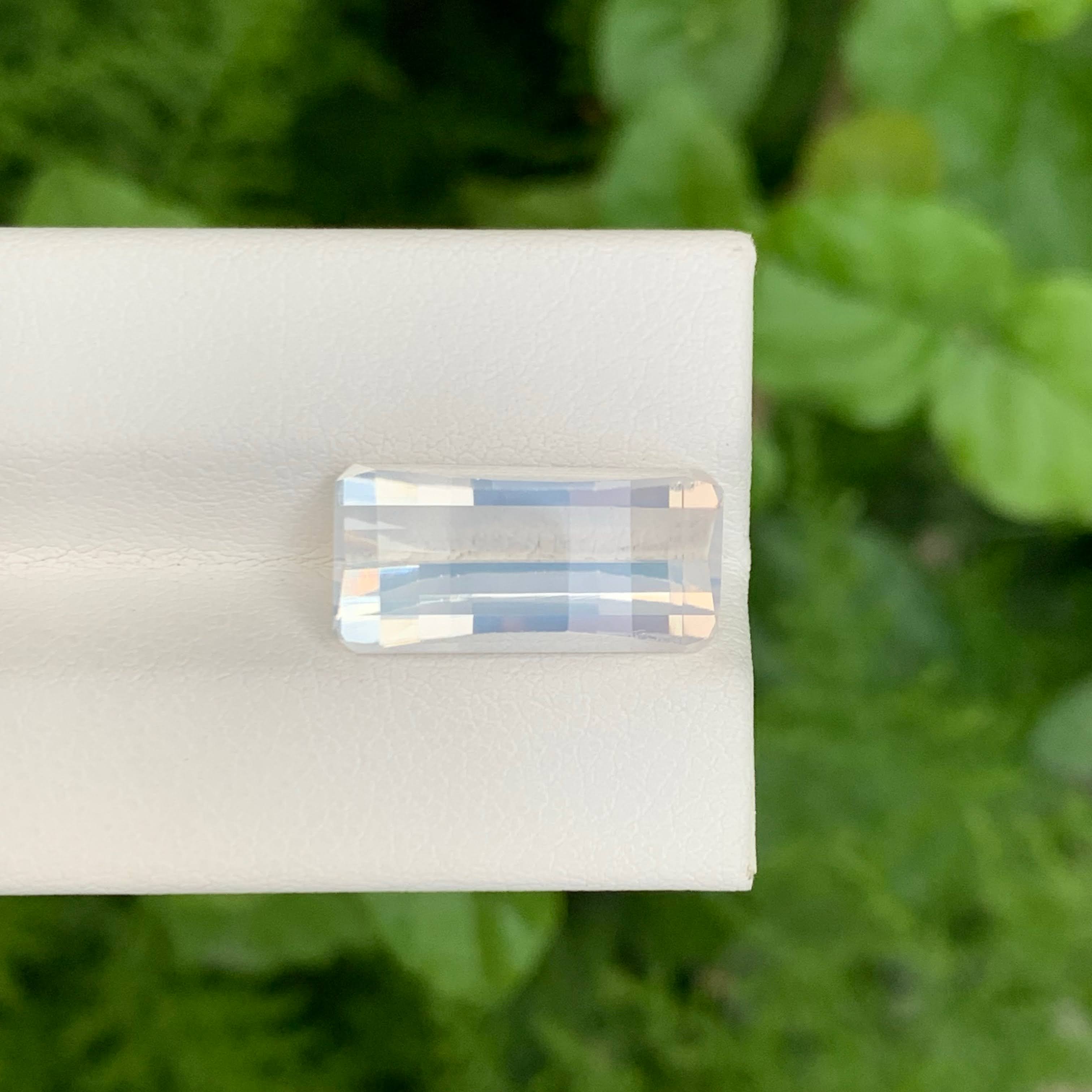 7.40 Carats Fine Quality Moonstone Gem