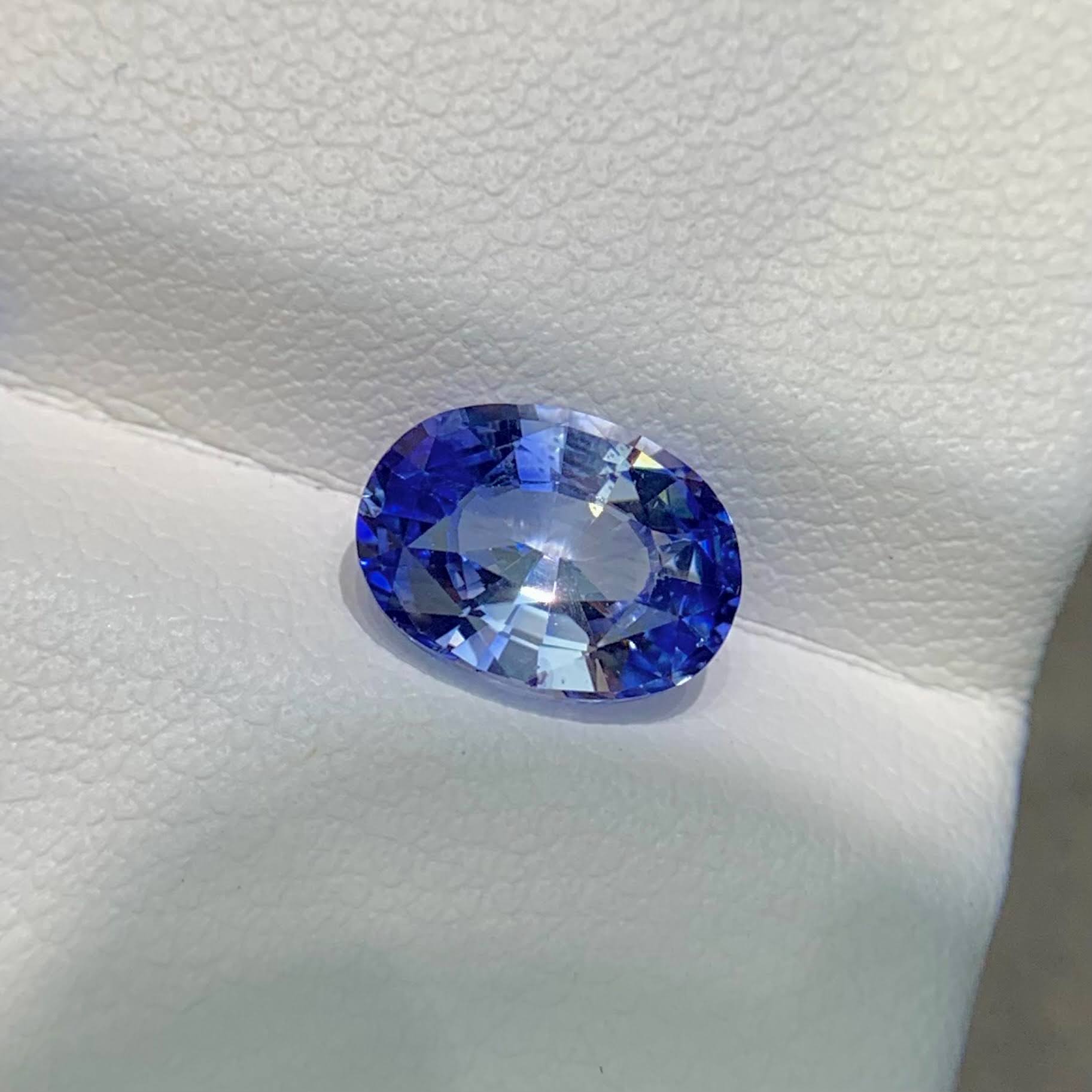 2.16ct Bi-Color Sapphire Oval Cut