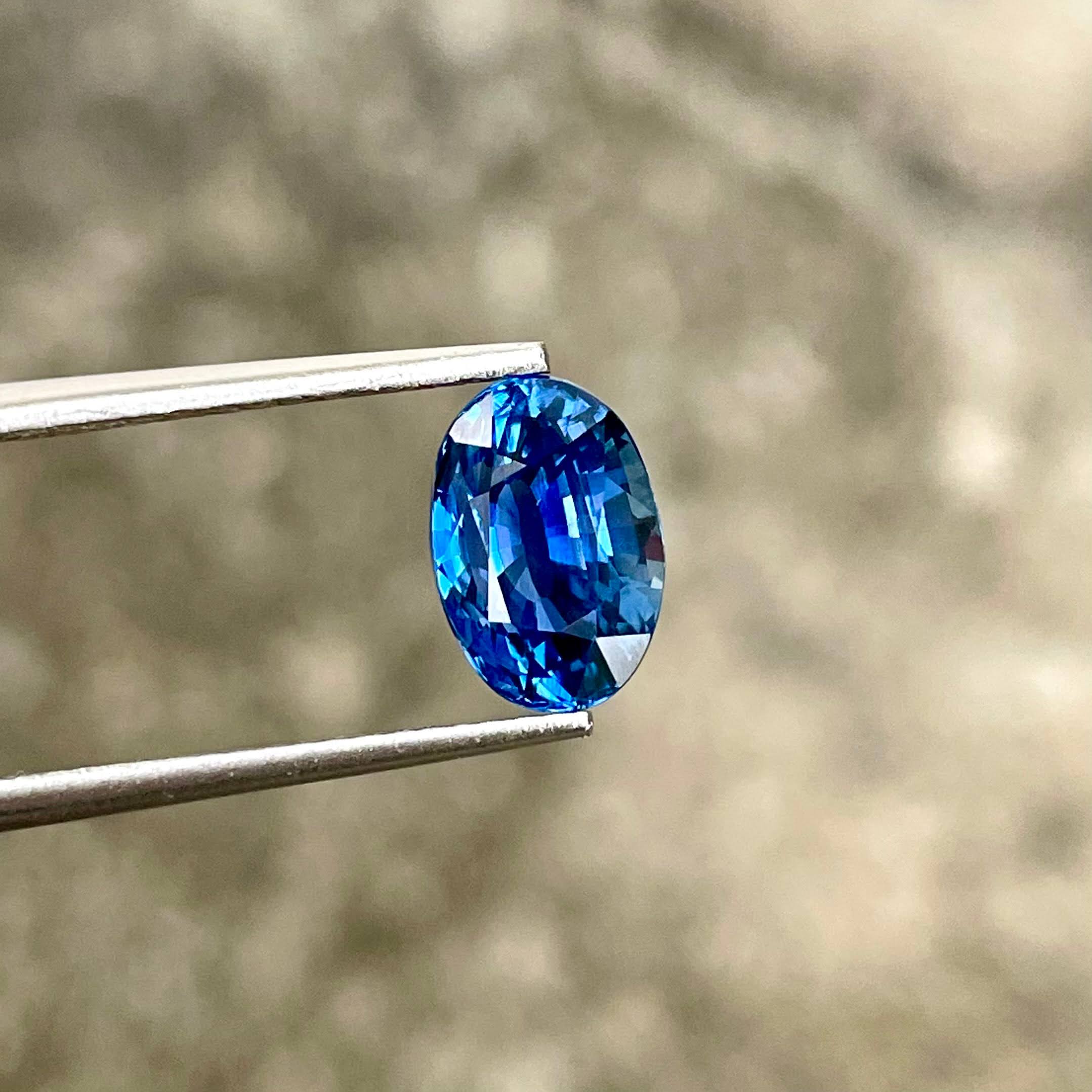 2.74 Carats Blue Sapphire Gemstone