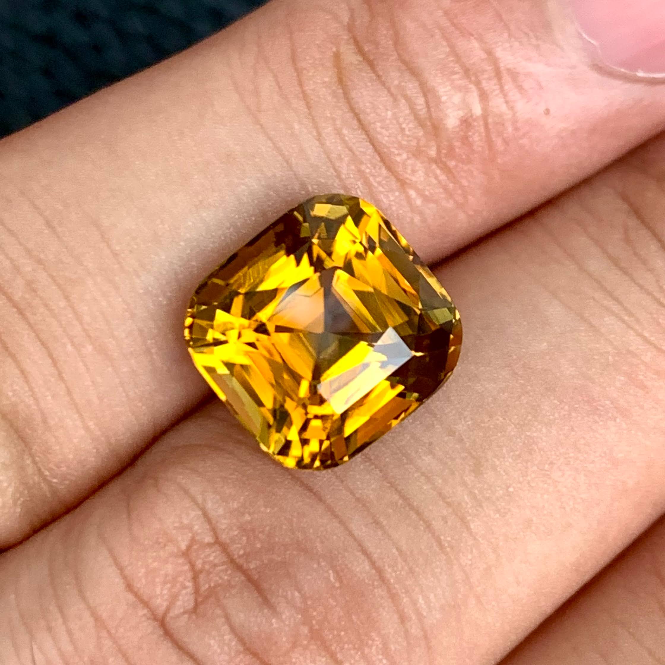 8-26-carats-neon-yellow-canary-tourmaline-cushion-modified-brilliant-cut-africa