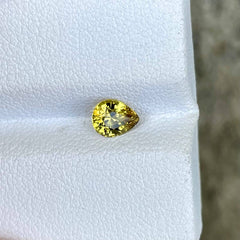 0.72 Carats Yellow Sapphire Pear Stone