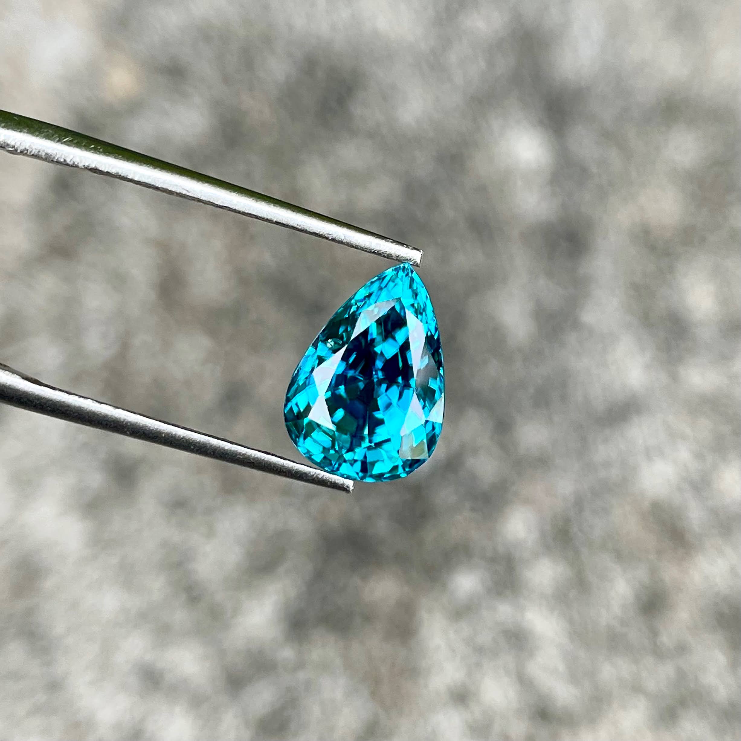 5.68 Carats Electric Blue Pear Zircon