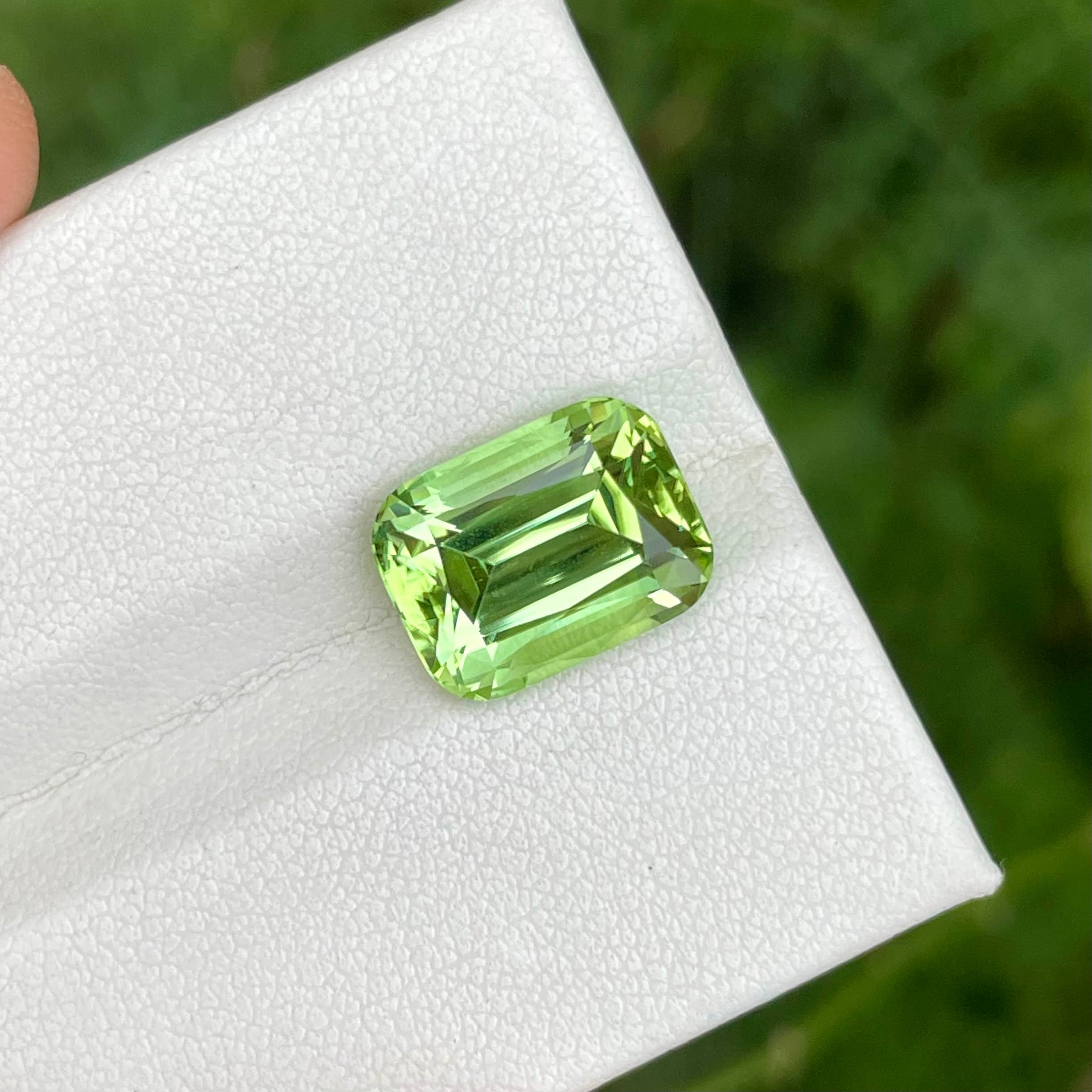 7.55 Carats Peridot Stone Cushion Cut