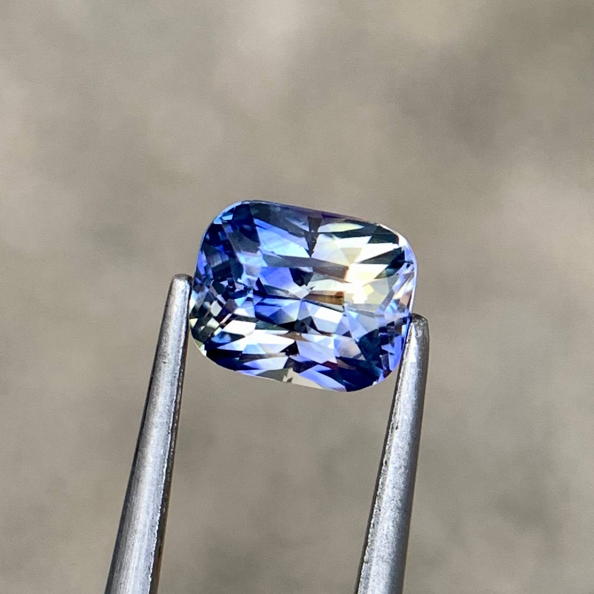 sri-lankan-bicolor-parti-sapphire-1-17ct-cushion