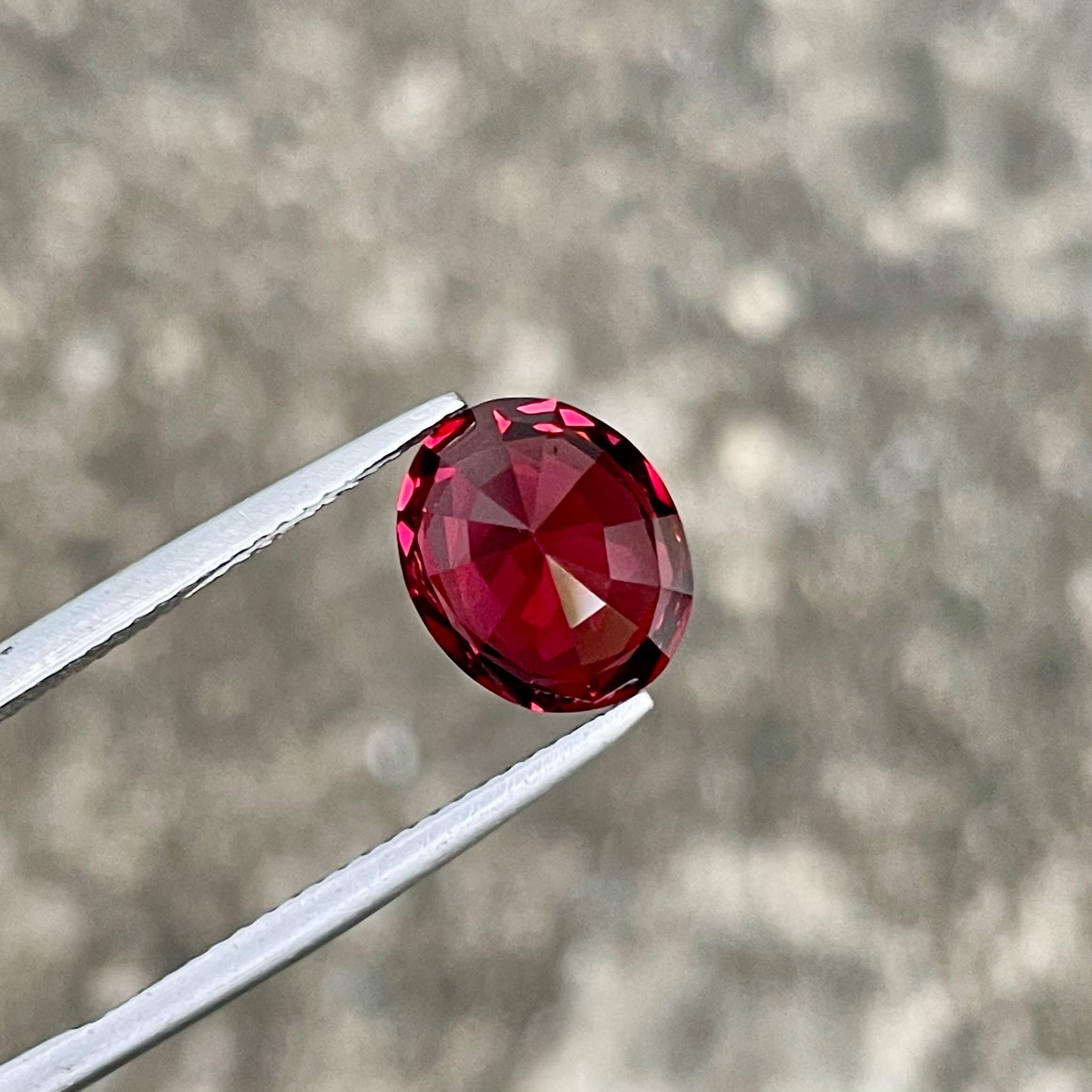 4.53 Carats Bright Red Garnet Stone