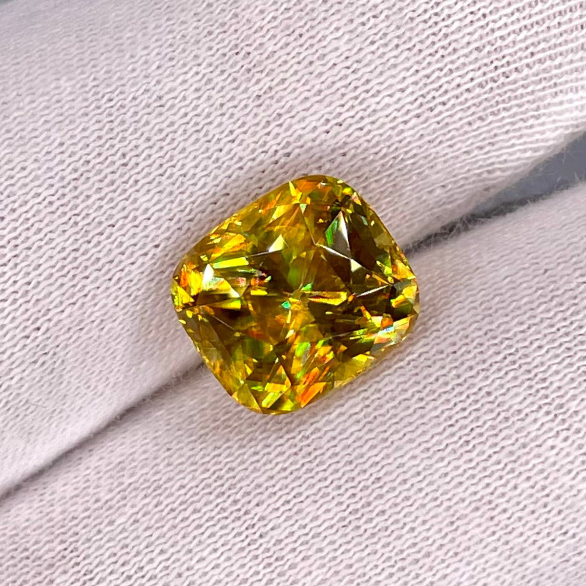 6.15 carats Fine Quality Sphene Stone Fancy Cushion Cut Madagascar's Gemstone