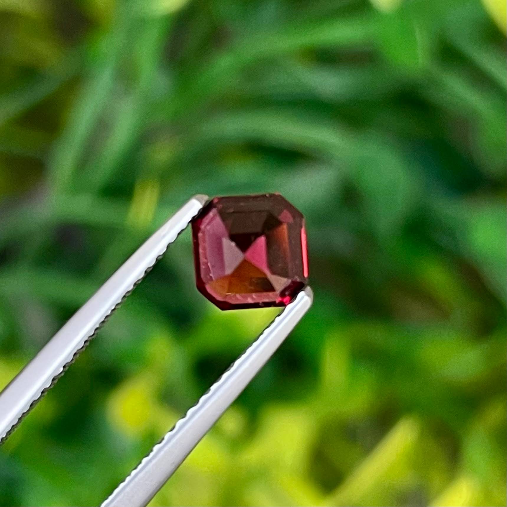 1.40 Carats Deep Red Garnet Stone