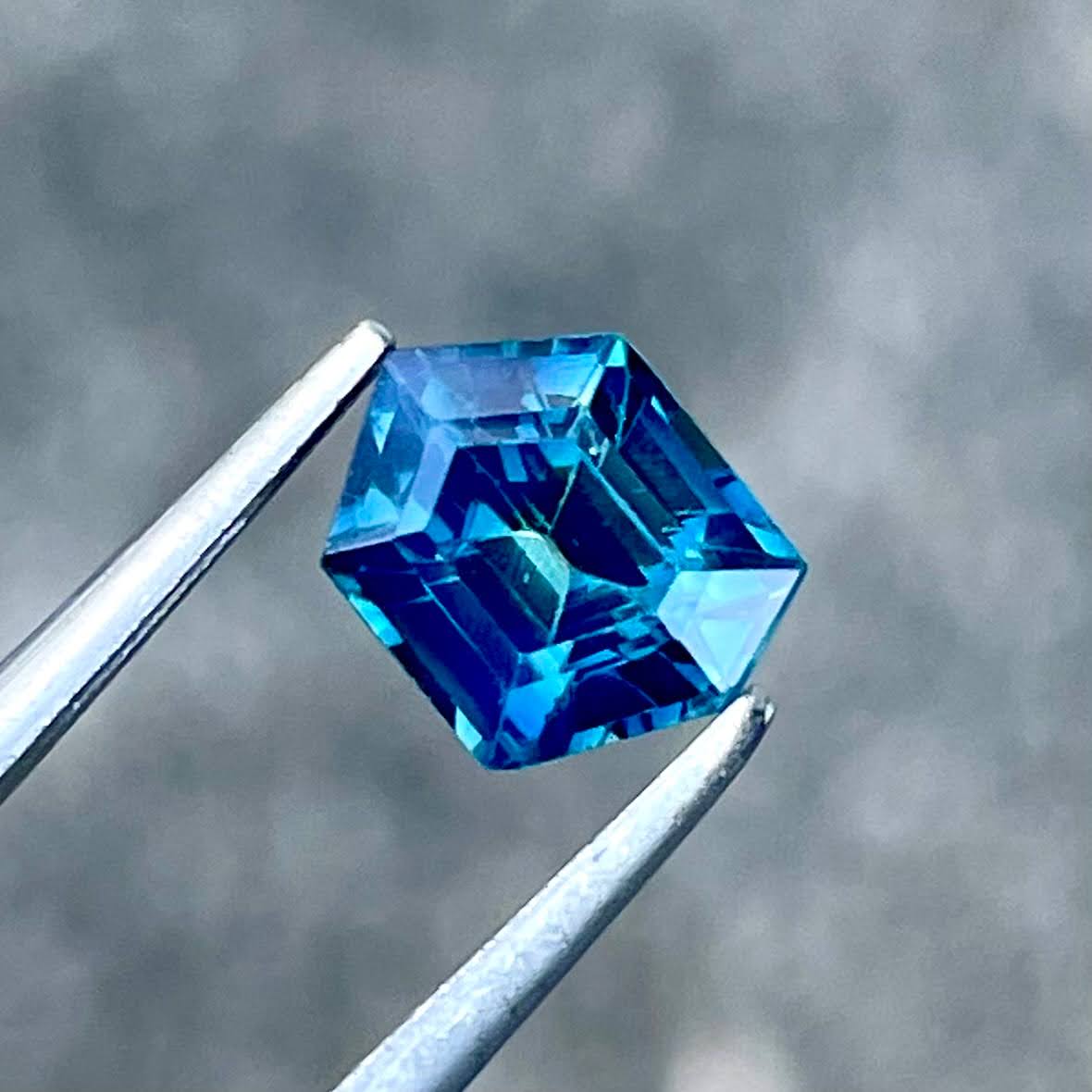 1.36ct Teal Sapphire Fancy Cut
