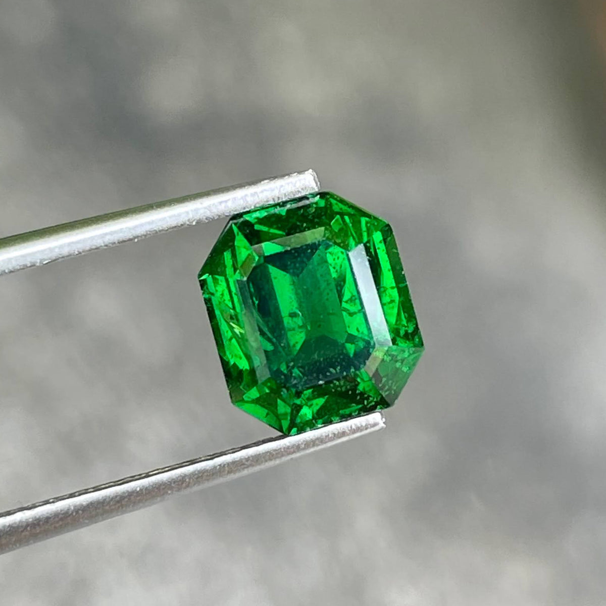 2.84 Carats Green Tsavorite Garnet Gem