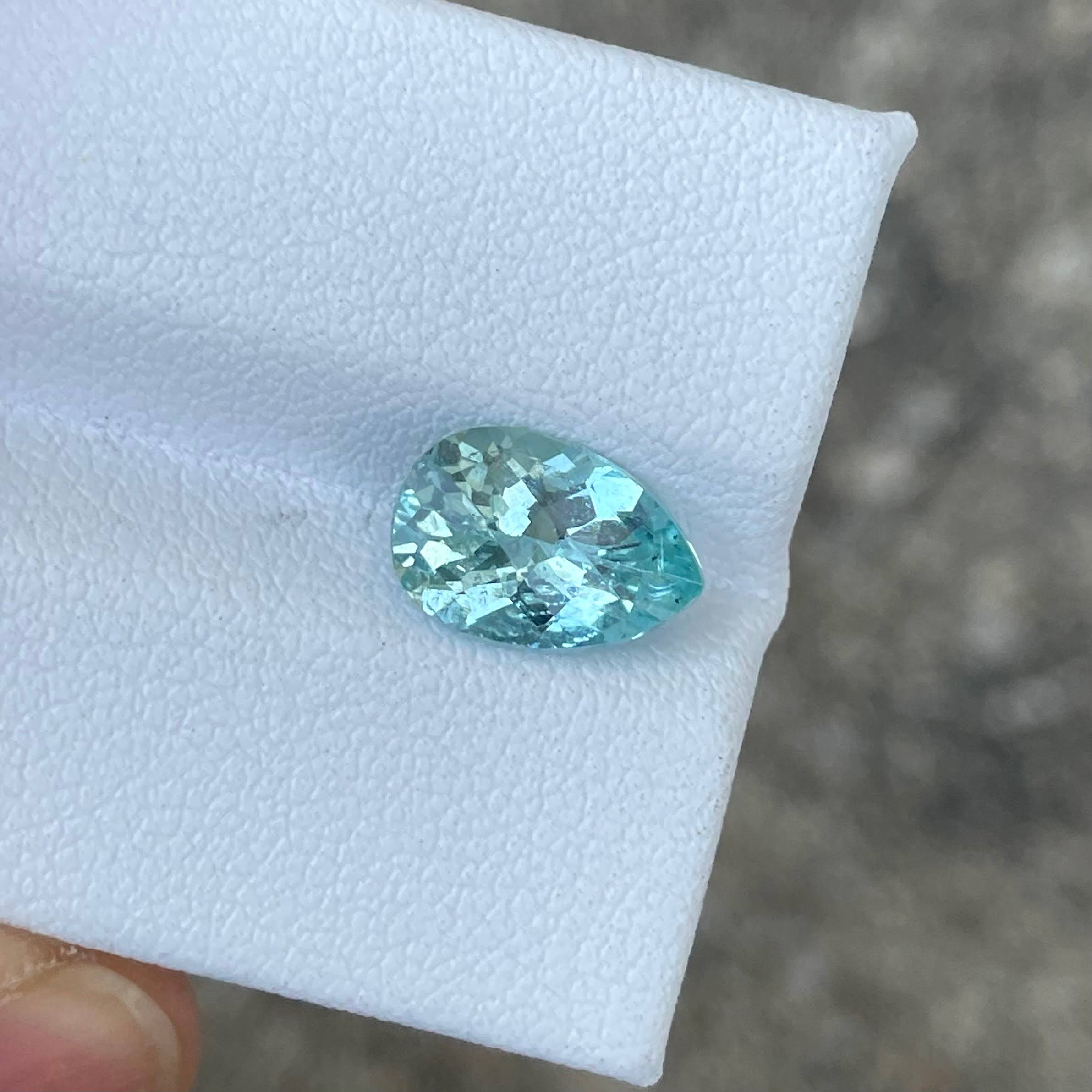 1.75 Carats Pear Cut Aquamarine Stone