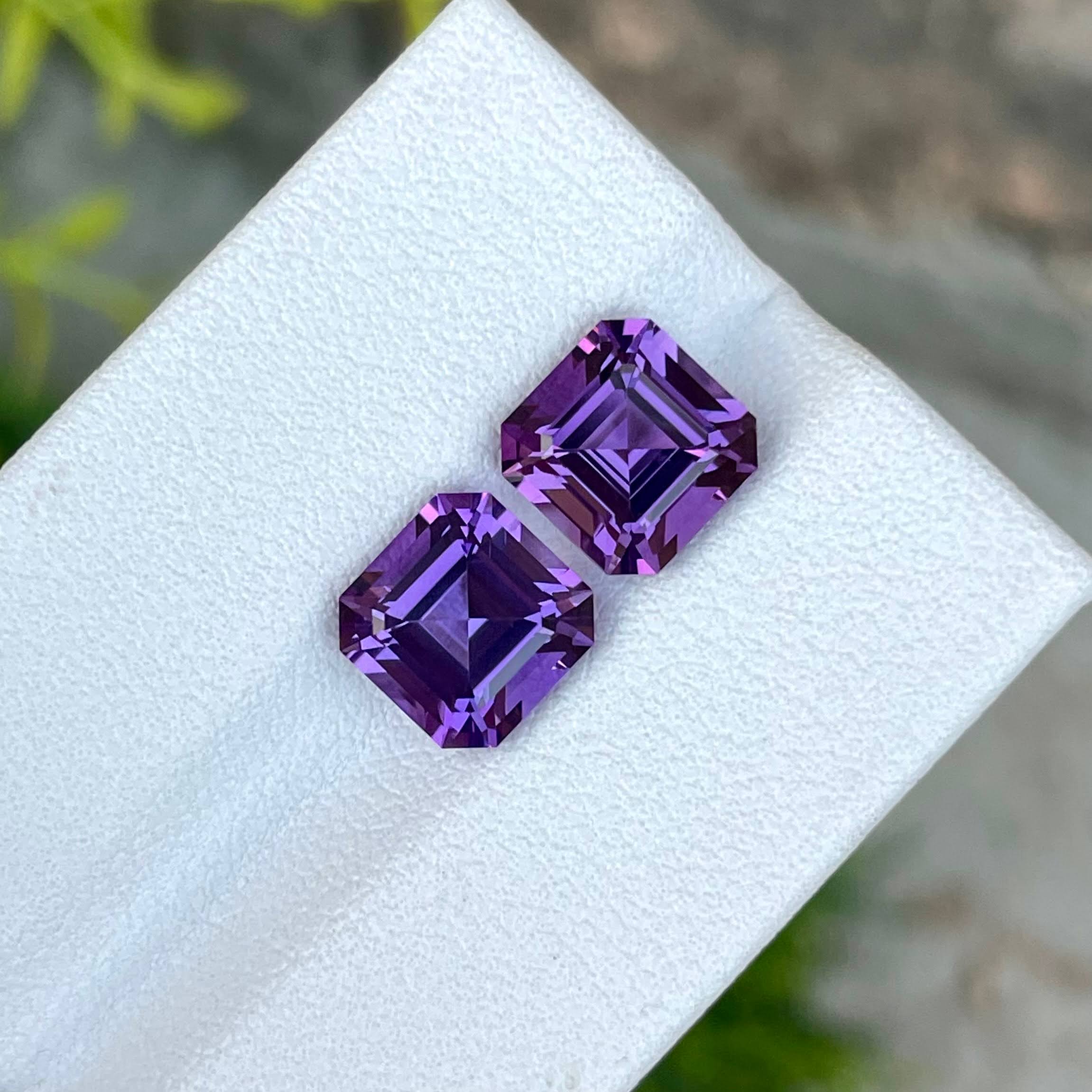 4.95 Carats Purple Amethyst Pair