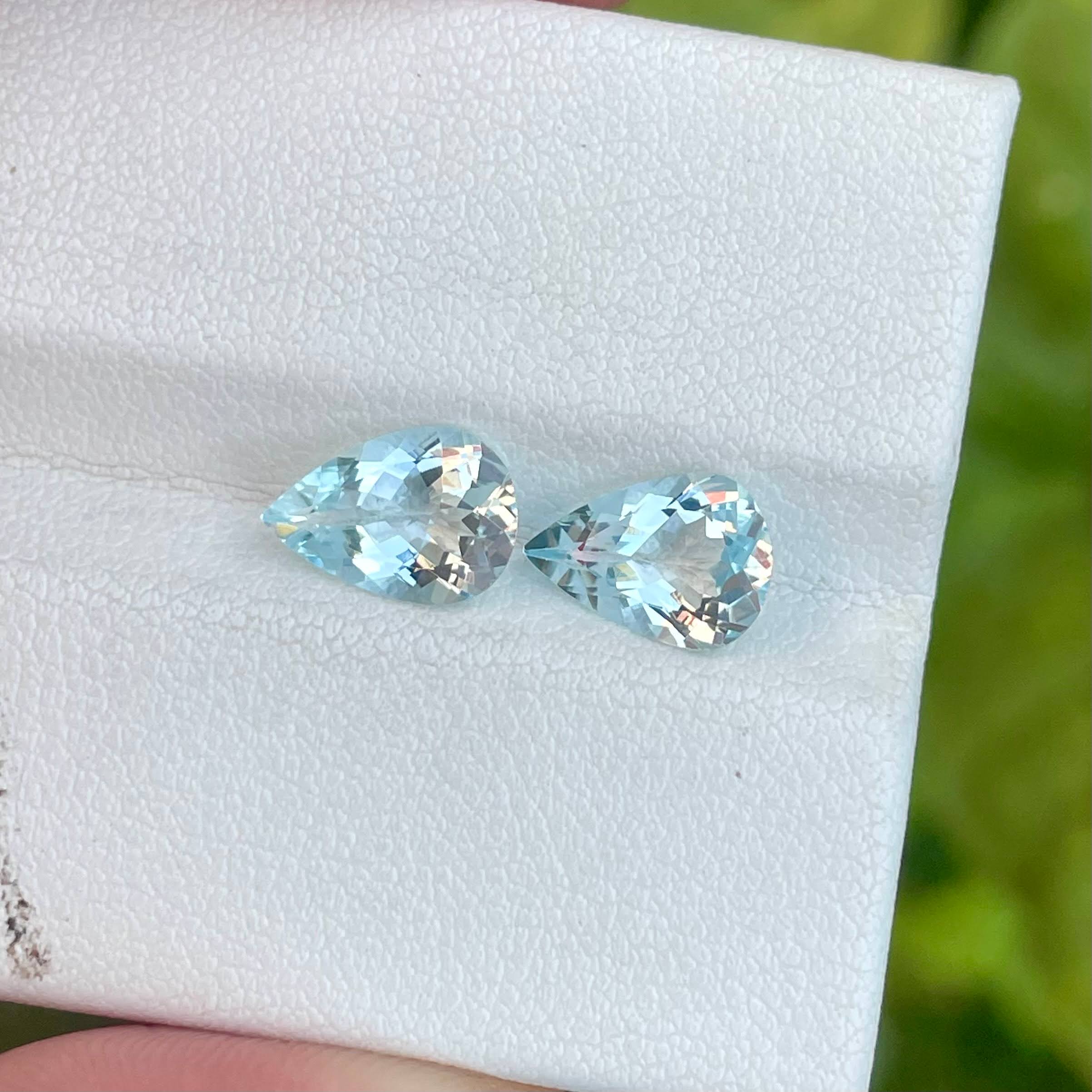 2.56 carats Light Blue Aquamarine Pair