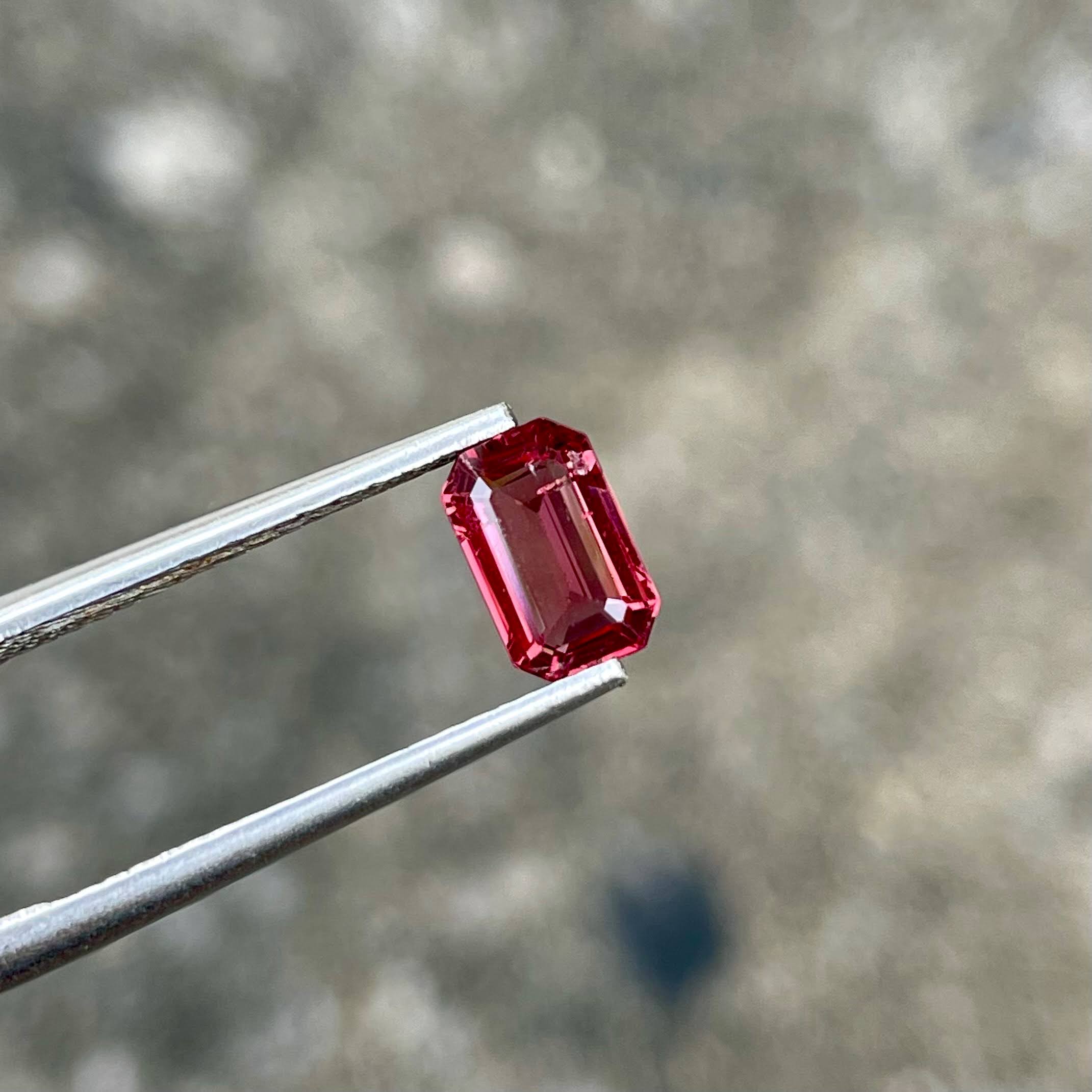 1.00 Carats Pinkish Red Spinel Stone