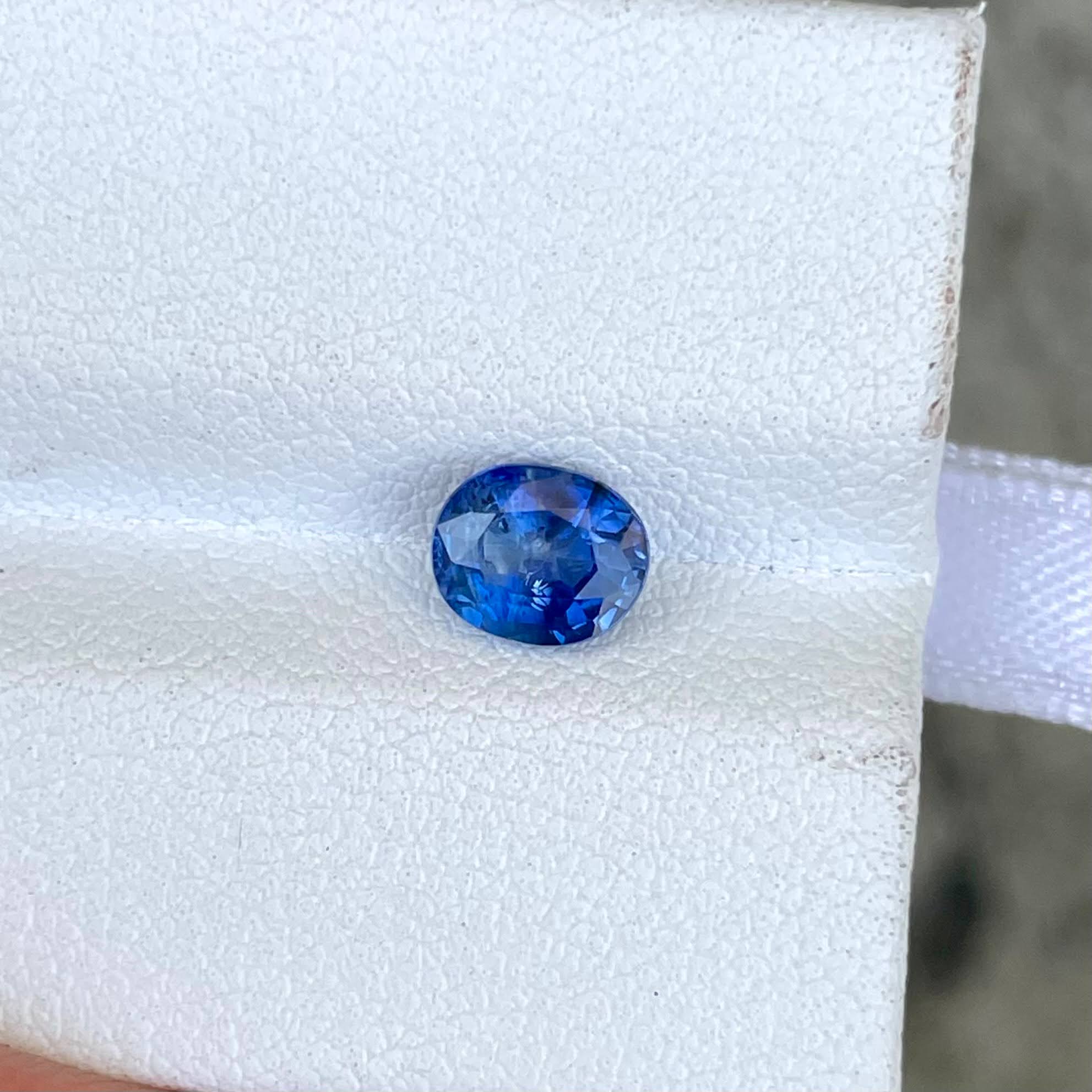 1.14 Carats Loose Sapphire Oval Stone