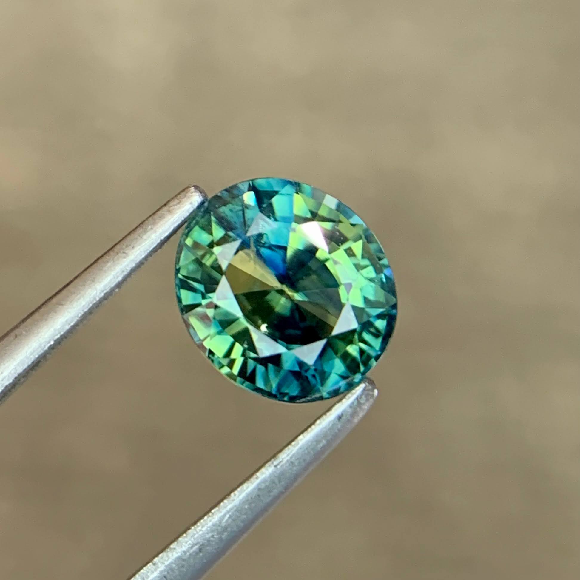 1.08ct Natural Parti Sapphire Oval