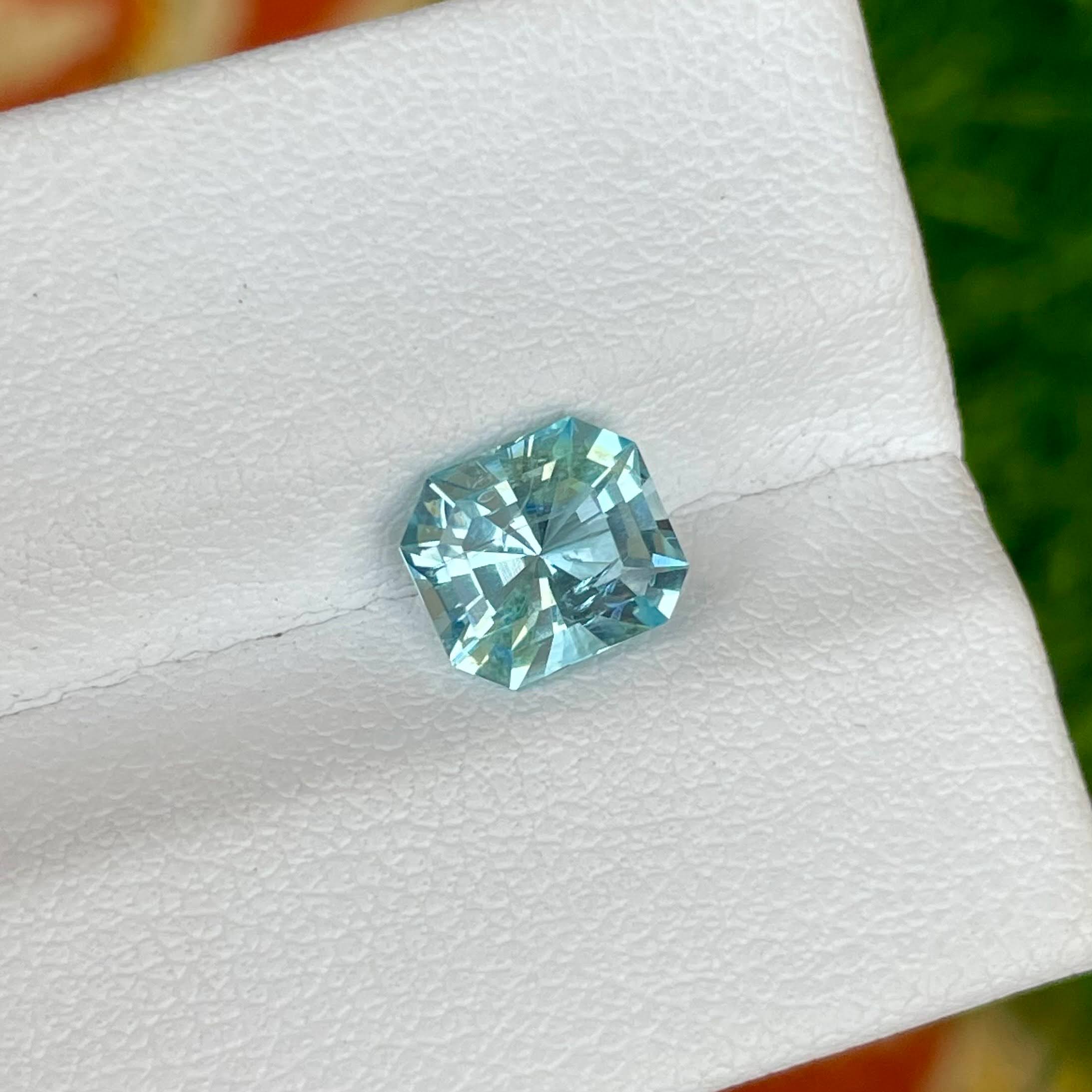 1.45 Carats Natural Aquamarine Stone
