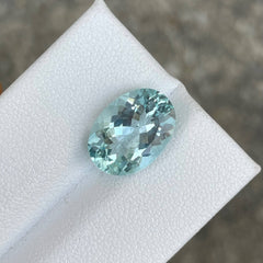 4.24 Carats Blue Aquamarine Oval Stone