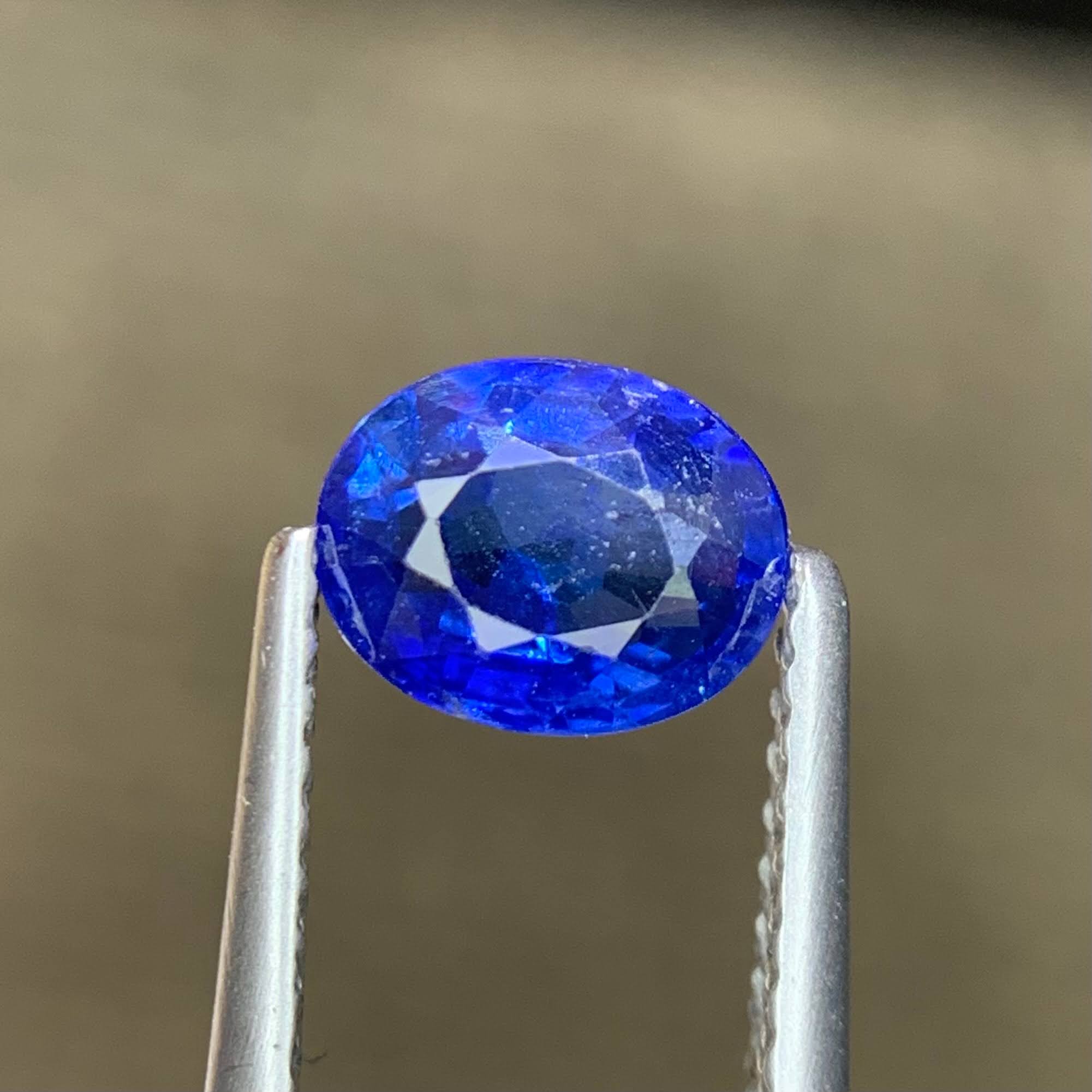 deep-blue-sapphire-1-38ct-sri-lanka-aig