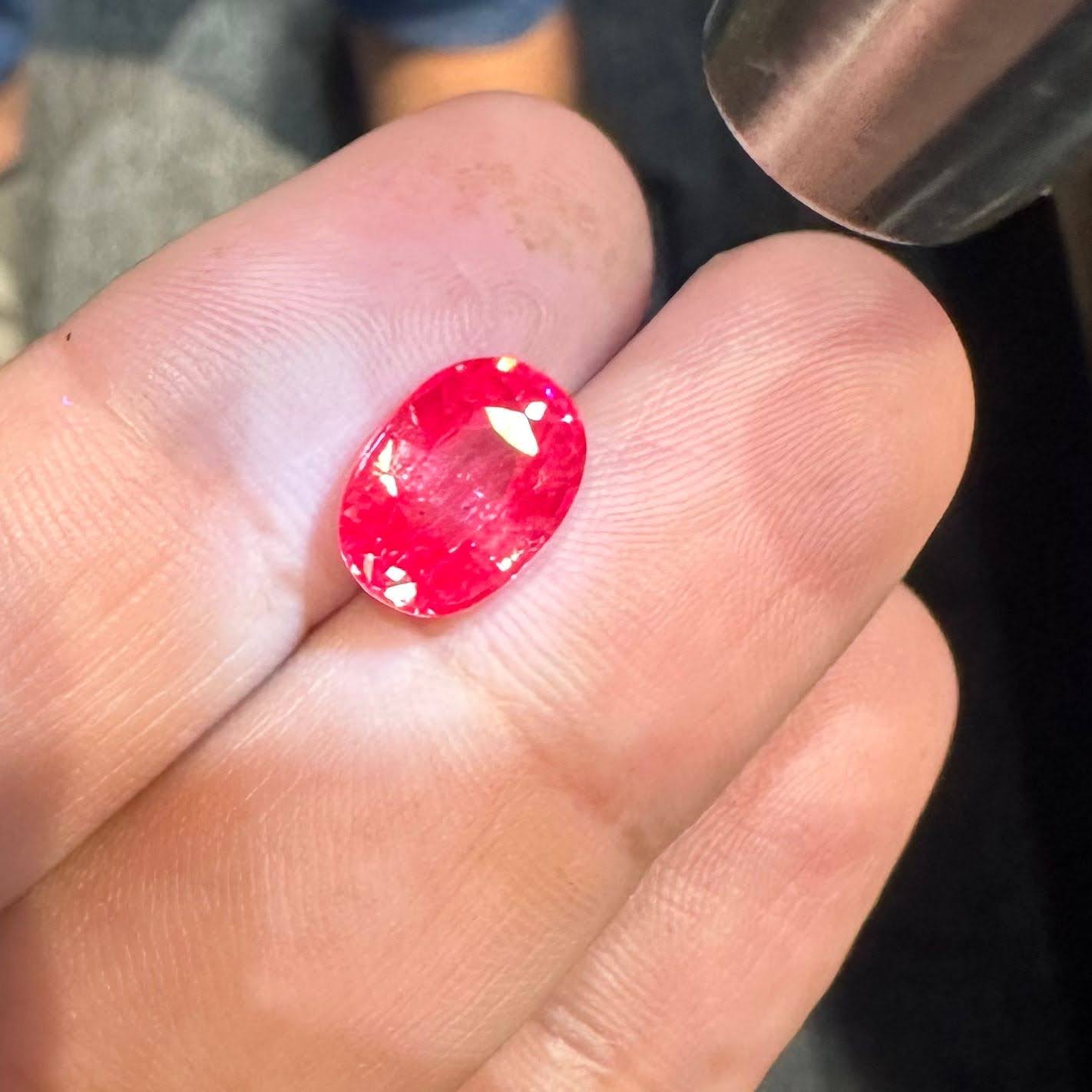 4.69 Carats Fluorescent Pink Spinel