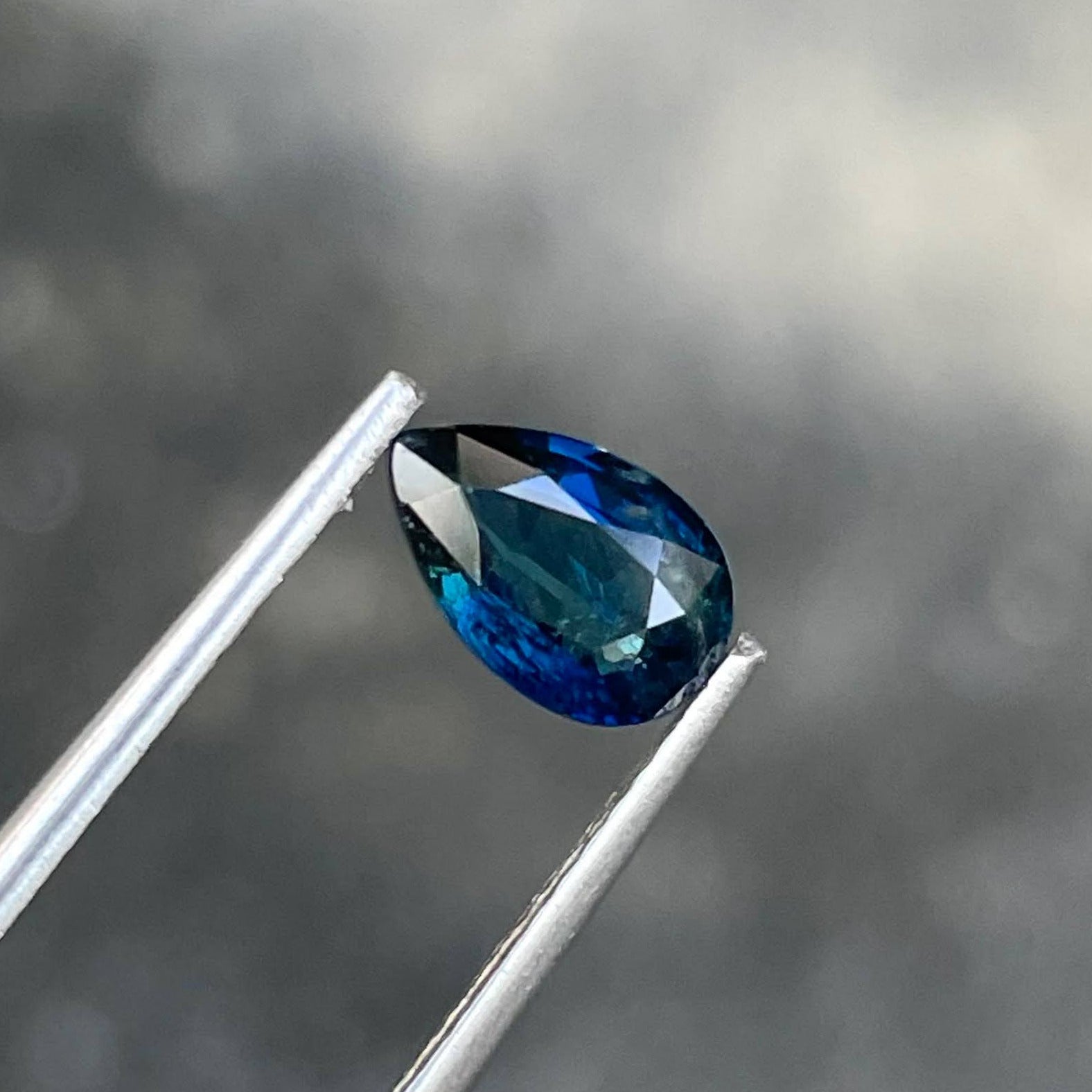 1.08 Carats Blue Sapphire Pear Cut Gem